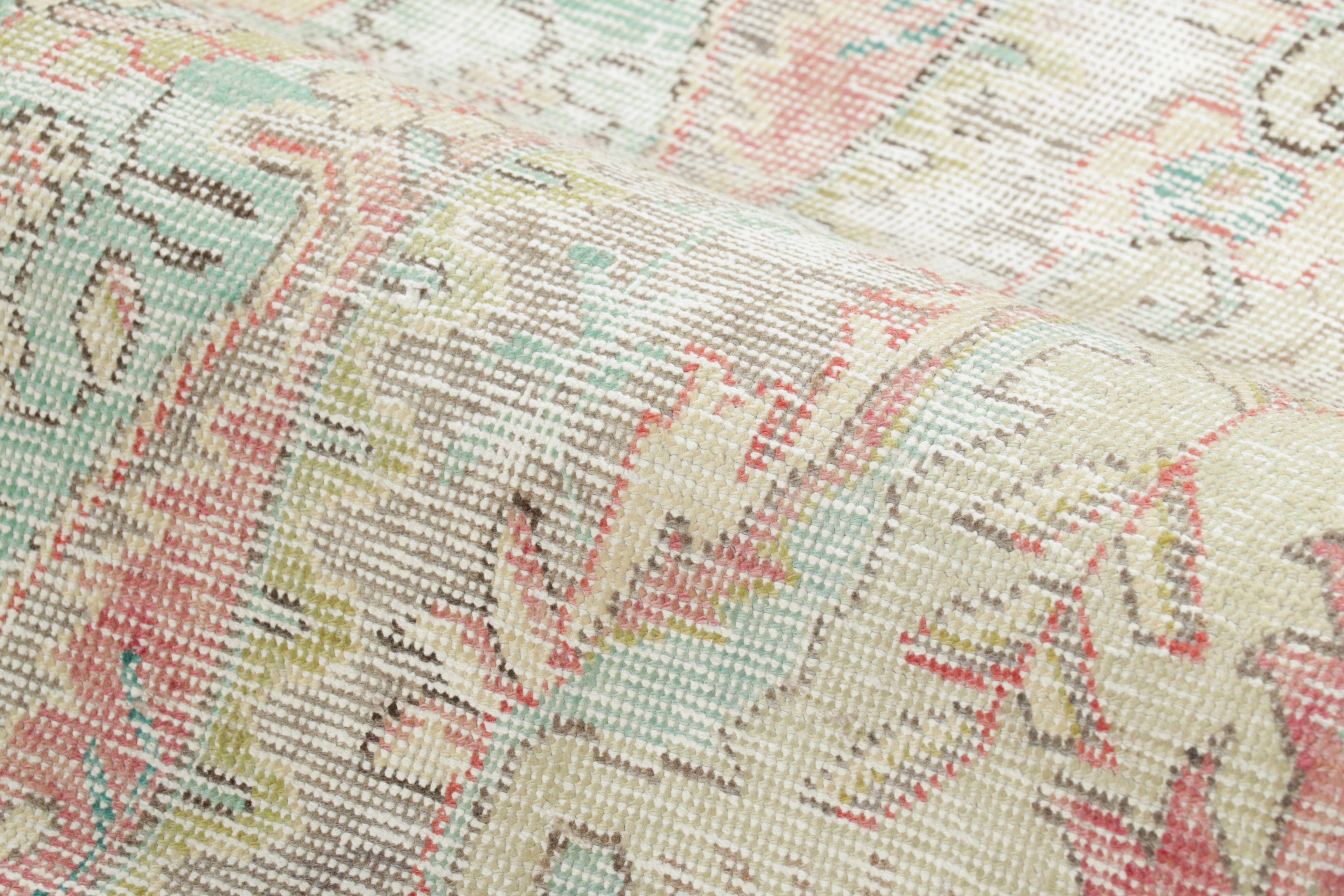 Tapis persan vintage de Tabriz, médaillon blush sur fond crème - Rug & Kilim Bon état - En vente à Long Island City, NY