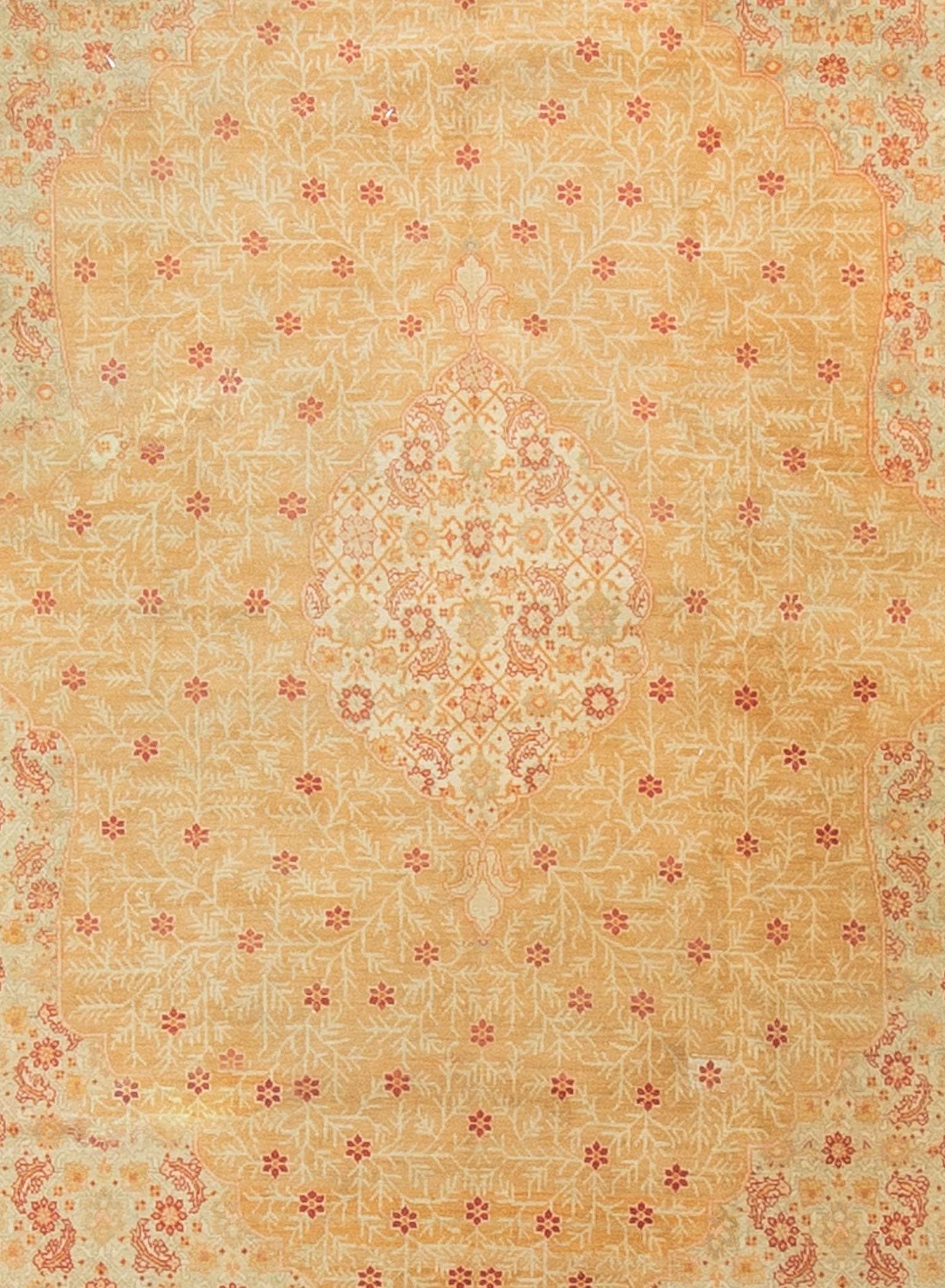 Antique Persian Fine Tabriz Rug Carpet, circa 1930 In Good Condition For Sale In Secaucus, NJ