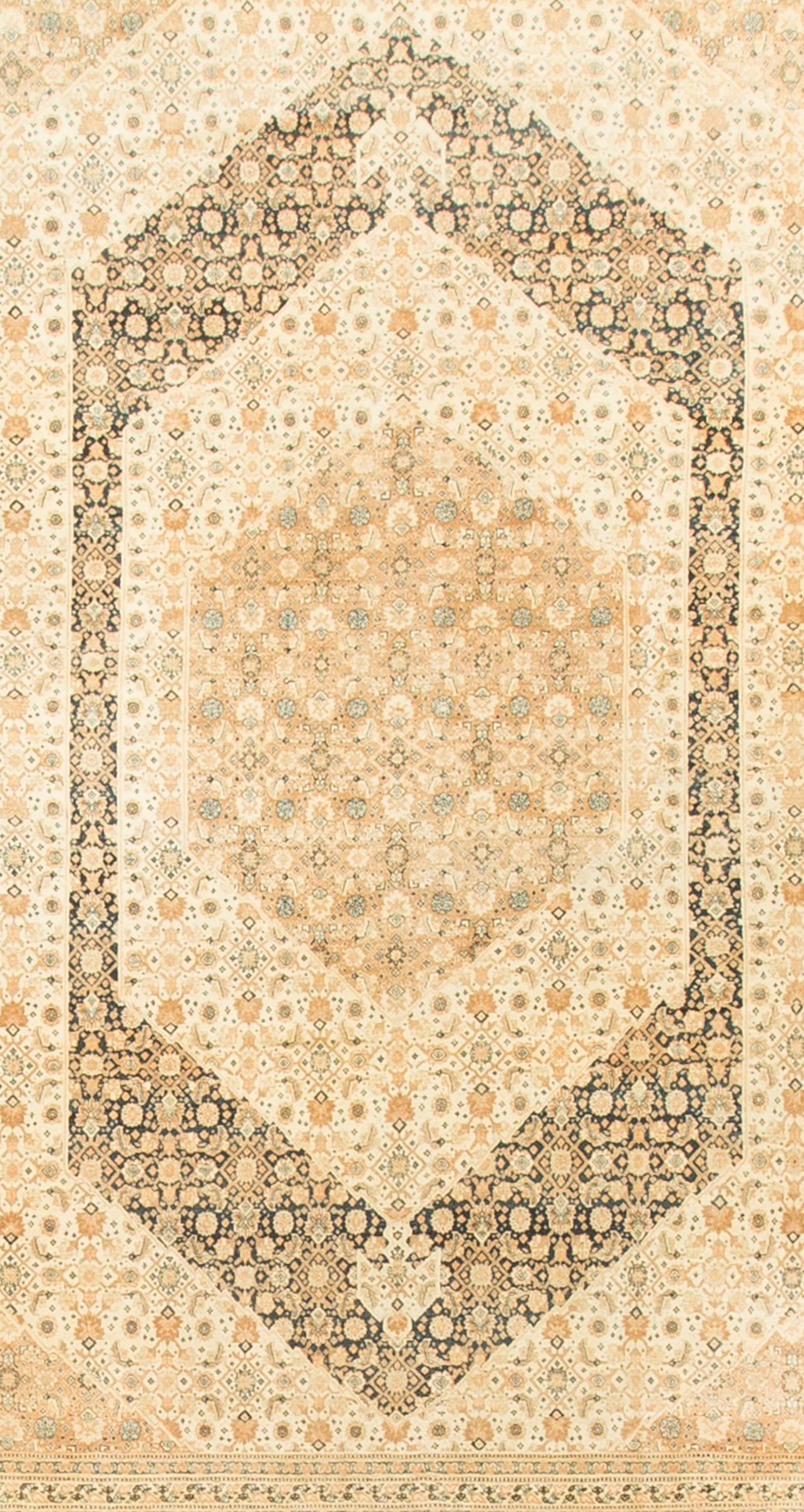 Vintage Persian Tabriz, Rug Carpet, circa 1930 7'1 x 10'7 In Good Condition For Sale In Secaucus, NJ