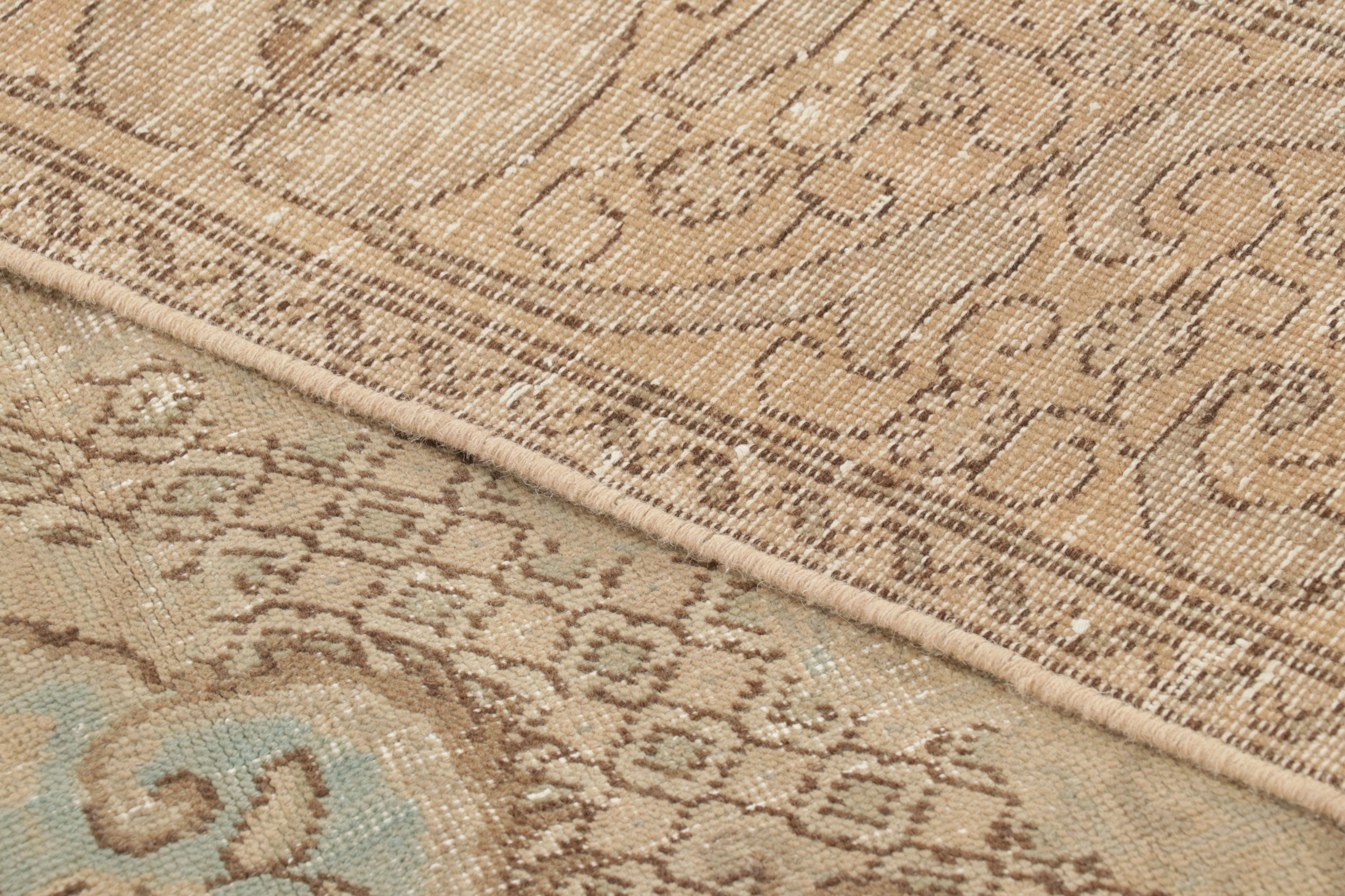 Laine Vintage Persian Tabriz Rug, Desert Wash Medallion in Beige and Brown Rug & Kilim en vente