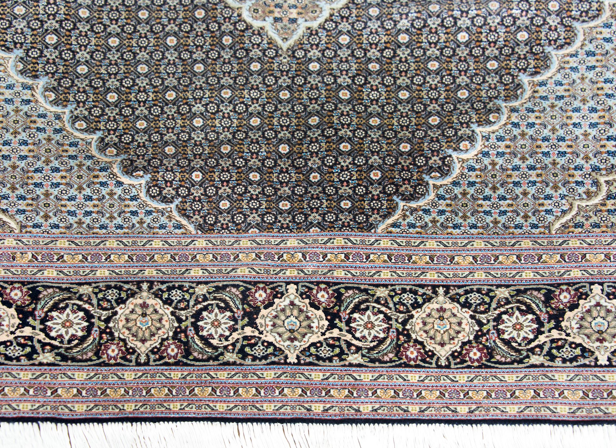 Alter persischer Täbris-Teppich im Angebot 2