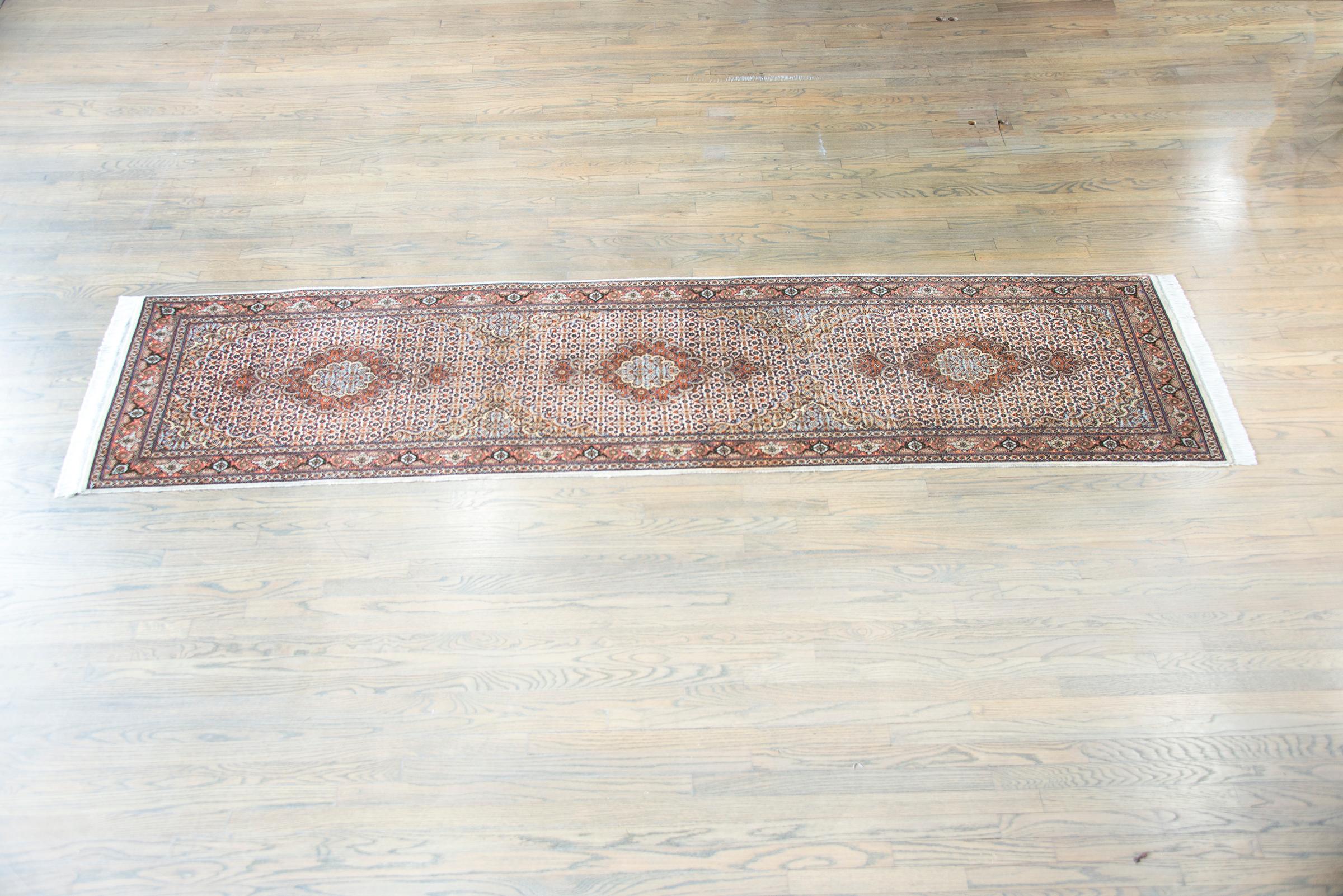 Alter persischer Täbris-Teppich im Angebot 6