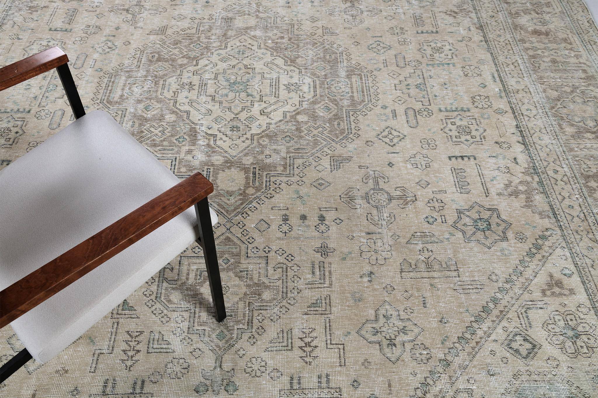 Numero del tappeto
32187
Dimensione
9' 8