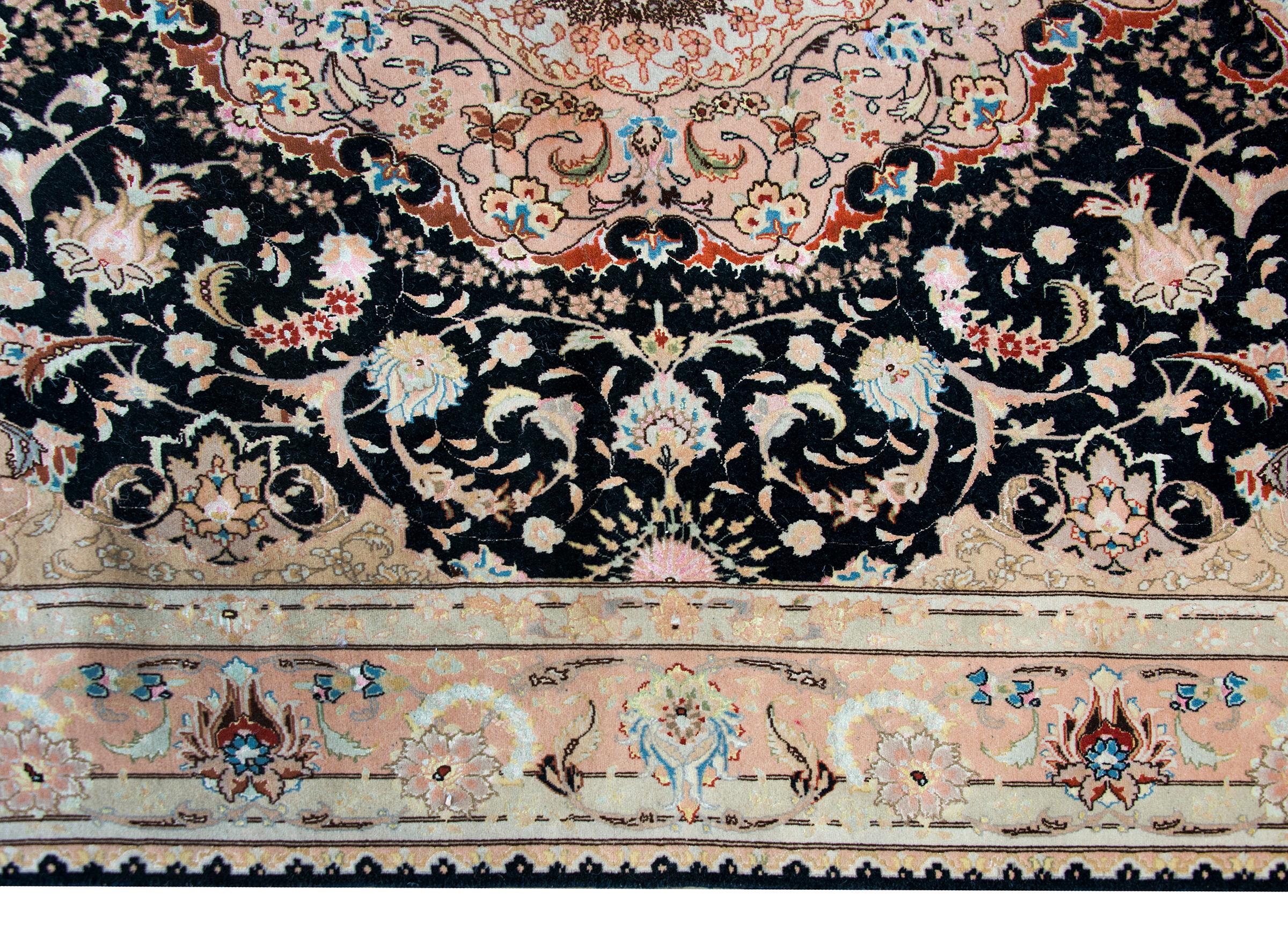 Noué à la main Tapis persan vintage de Tabriz en vente