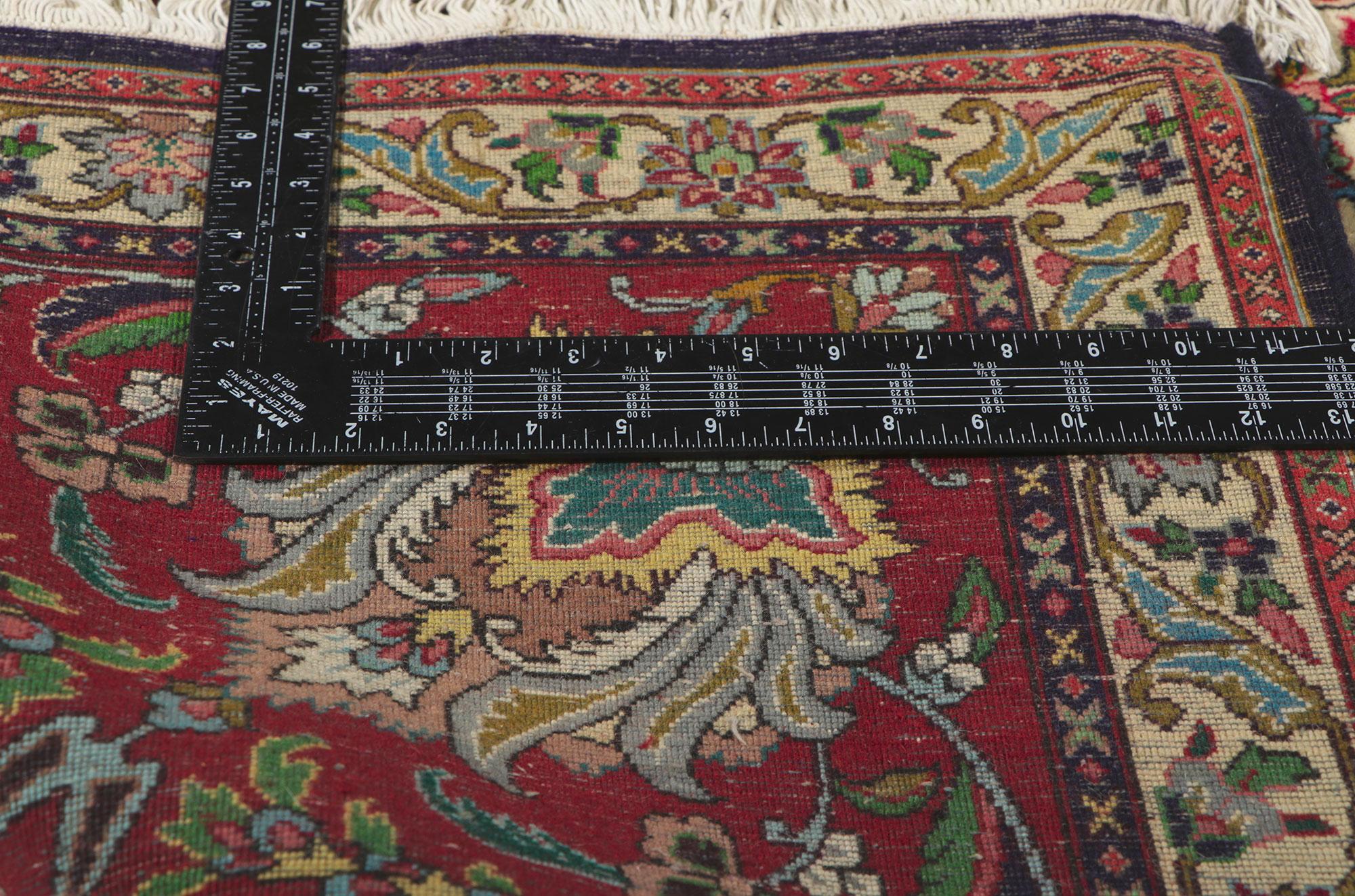 Vintage Persian Tabriz Rug In Good Condition For Sale In Dallas, TX