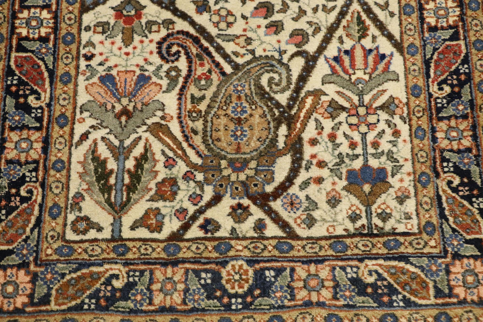 Alter persischer Täbris-Teppich (Persisch) im Angebot