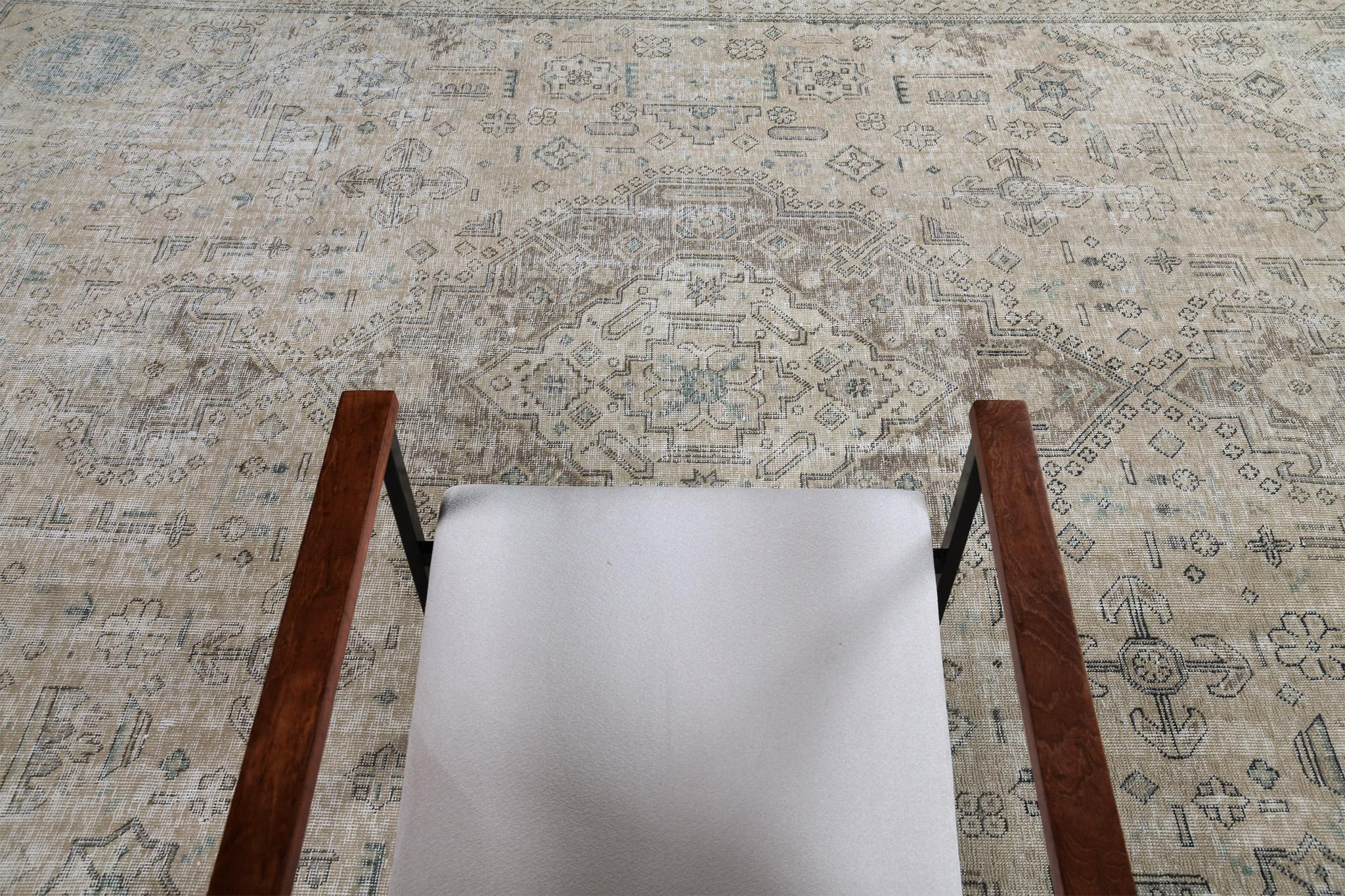 Inizio XX secolo Tappeto persiano Tabriz vintage in vendita