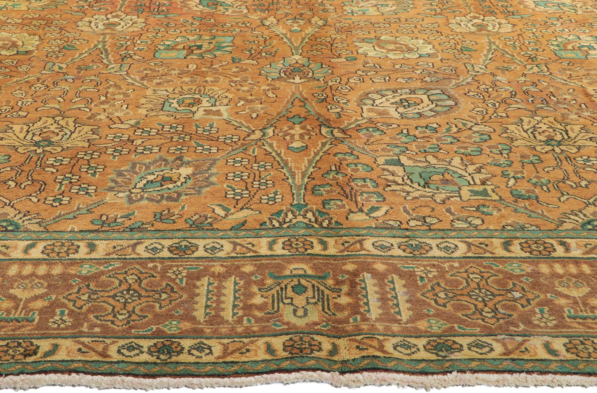 Alter persischer Täbris-Teppich (Handgeknüpft) im Angebot
