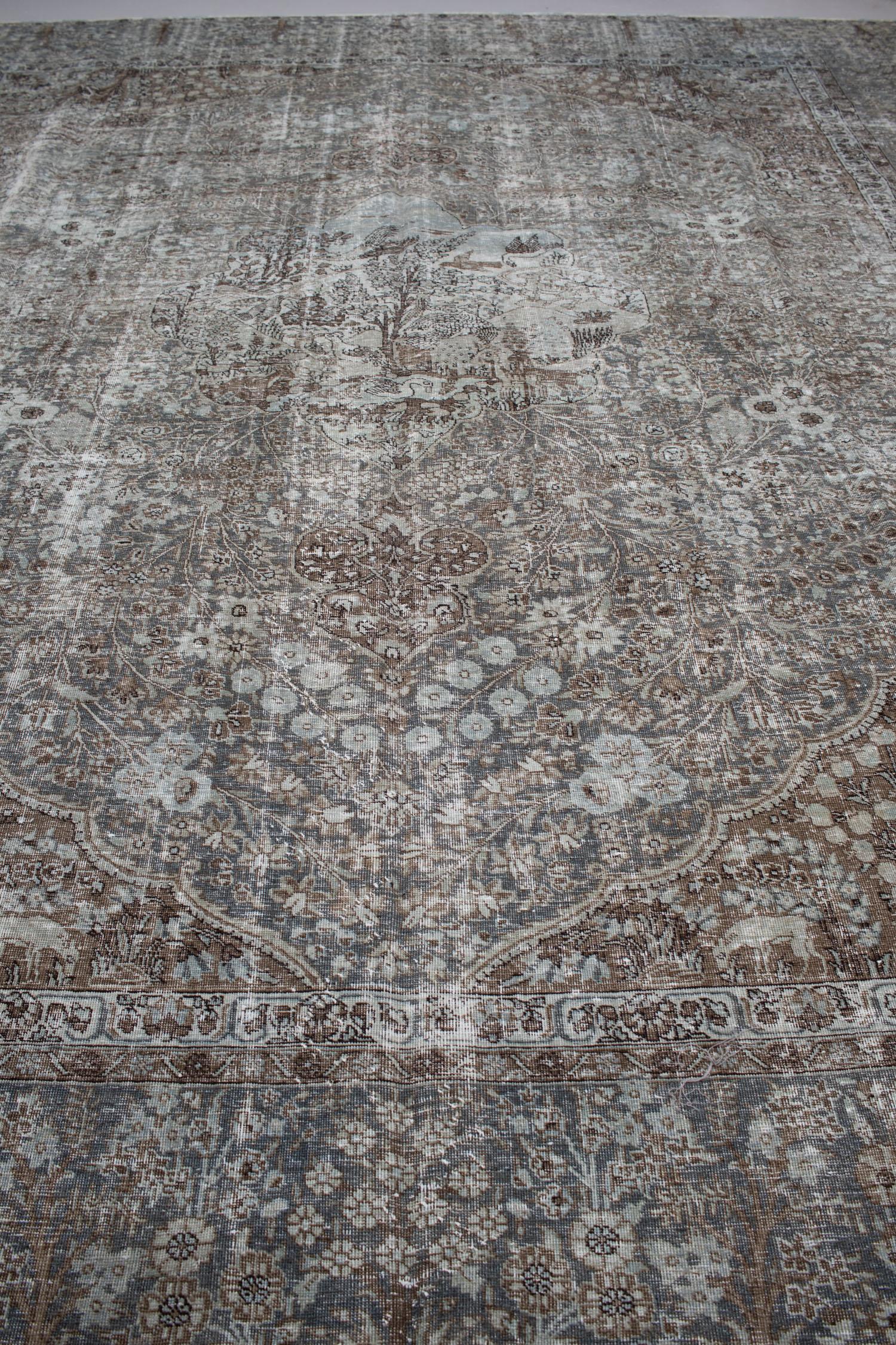 Vintage Persian Tabriz Rug For Sale 3