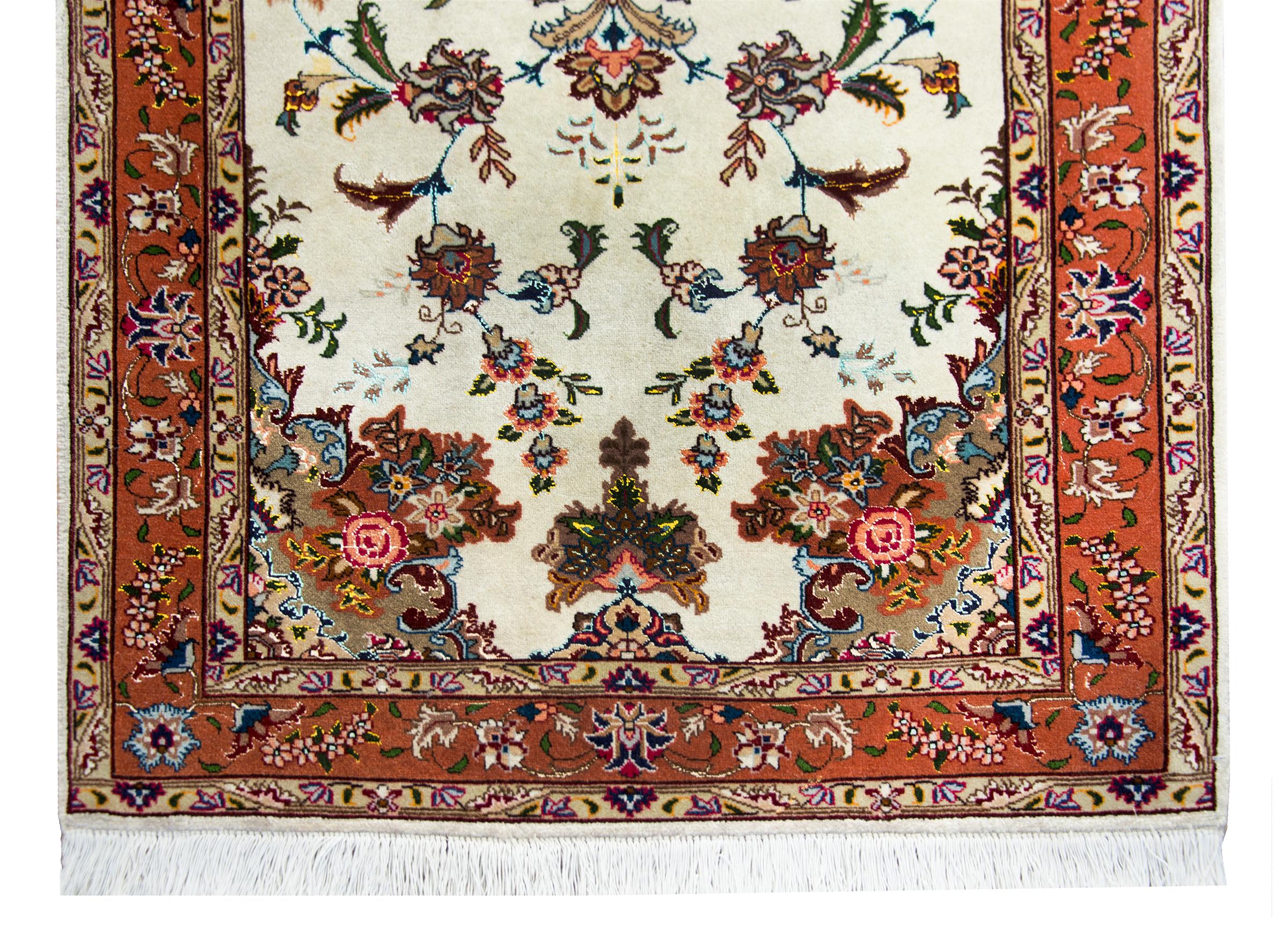Alter persischer Täbris-Teppich (Wolle) im Angebot
