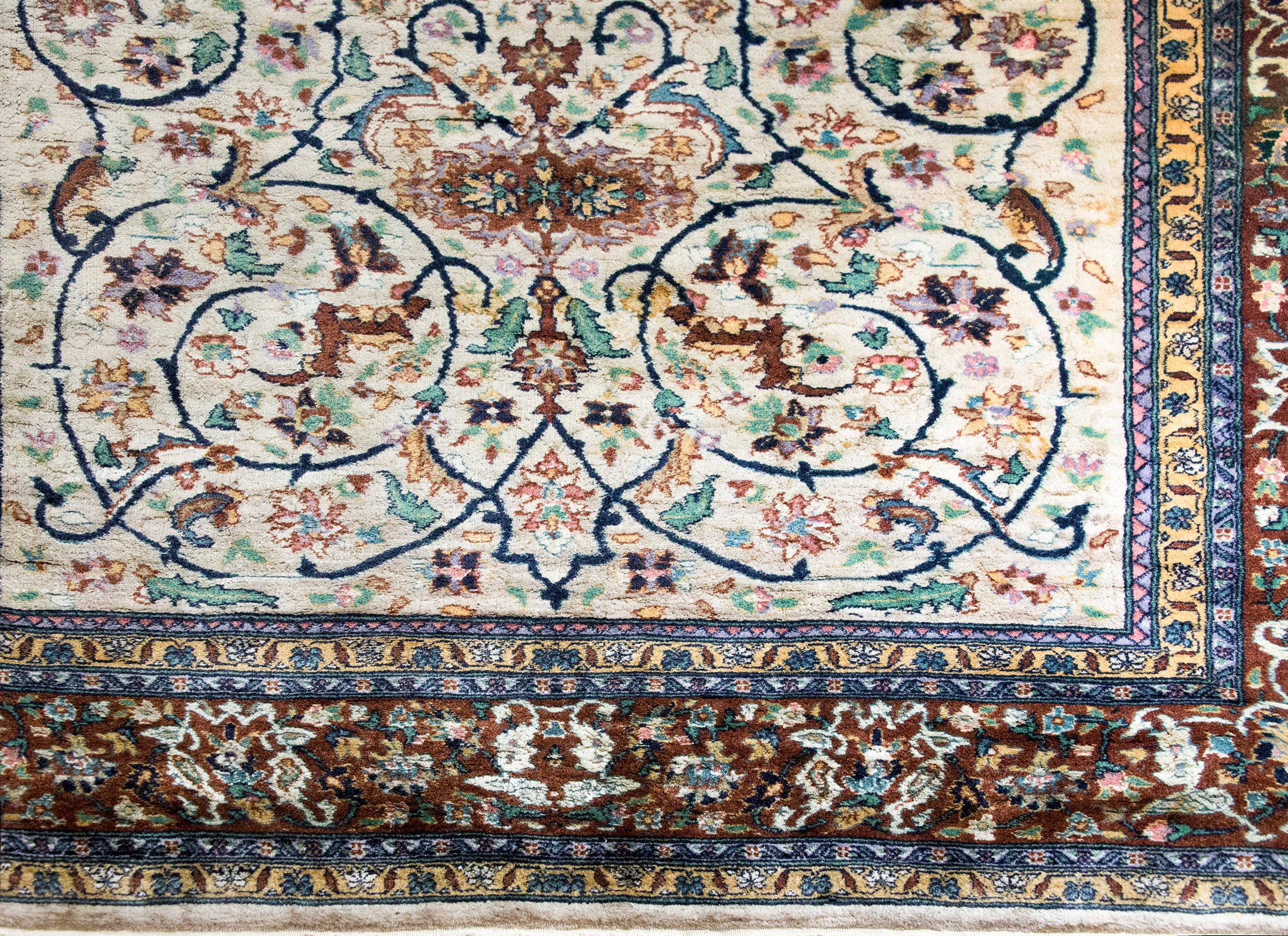 Tappeto persiano Tabriz vintage in vendita 1