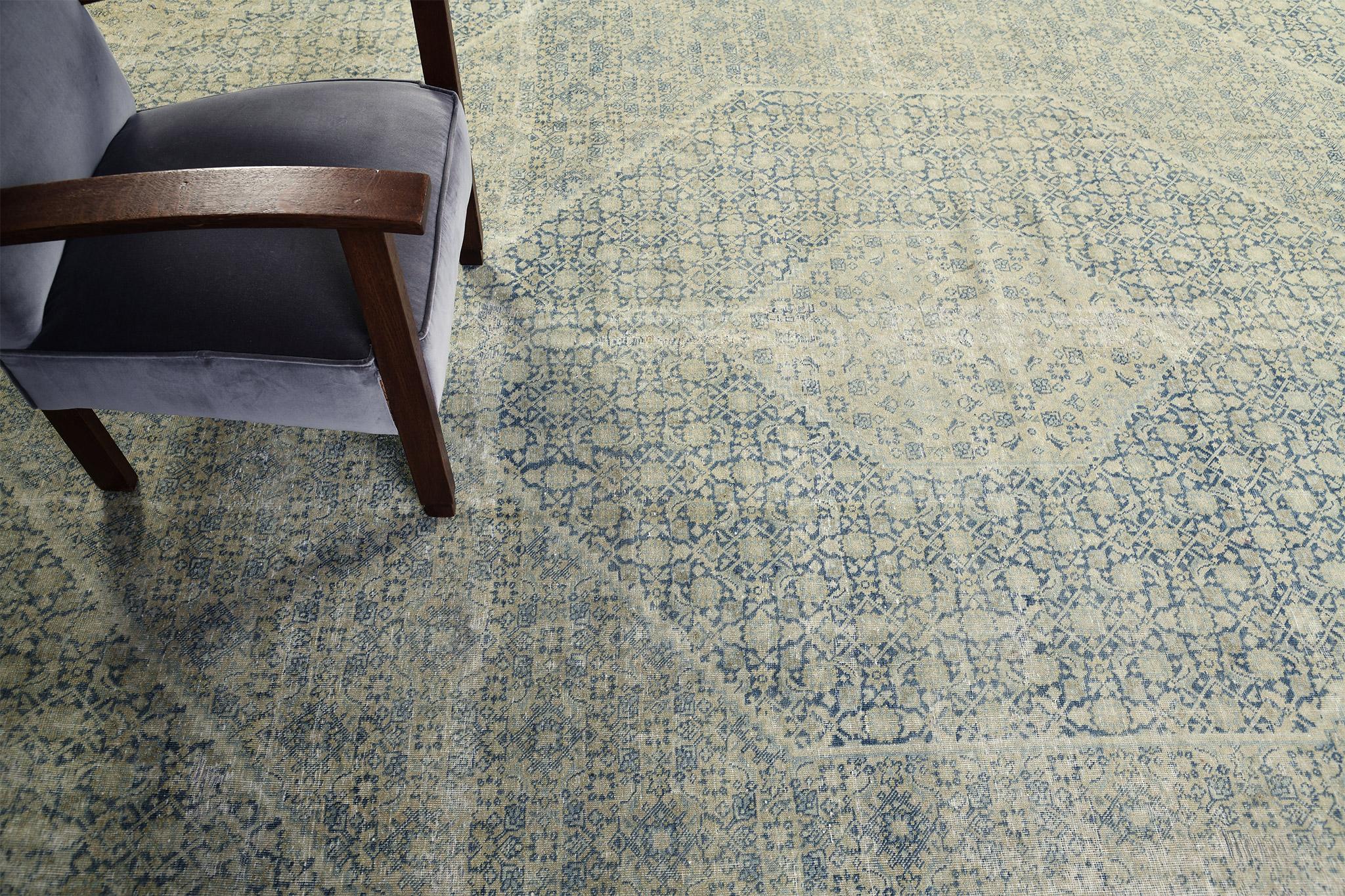 Vintage Persian Tabriz Rug For Sale 3