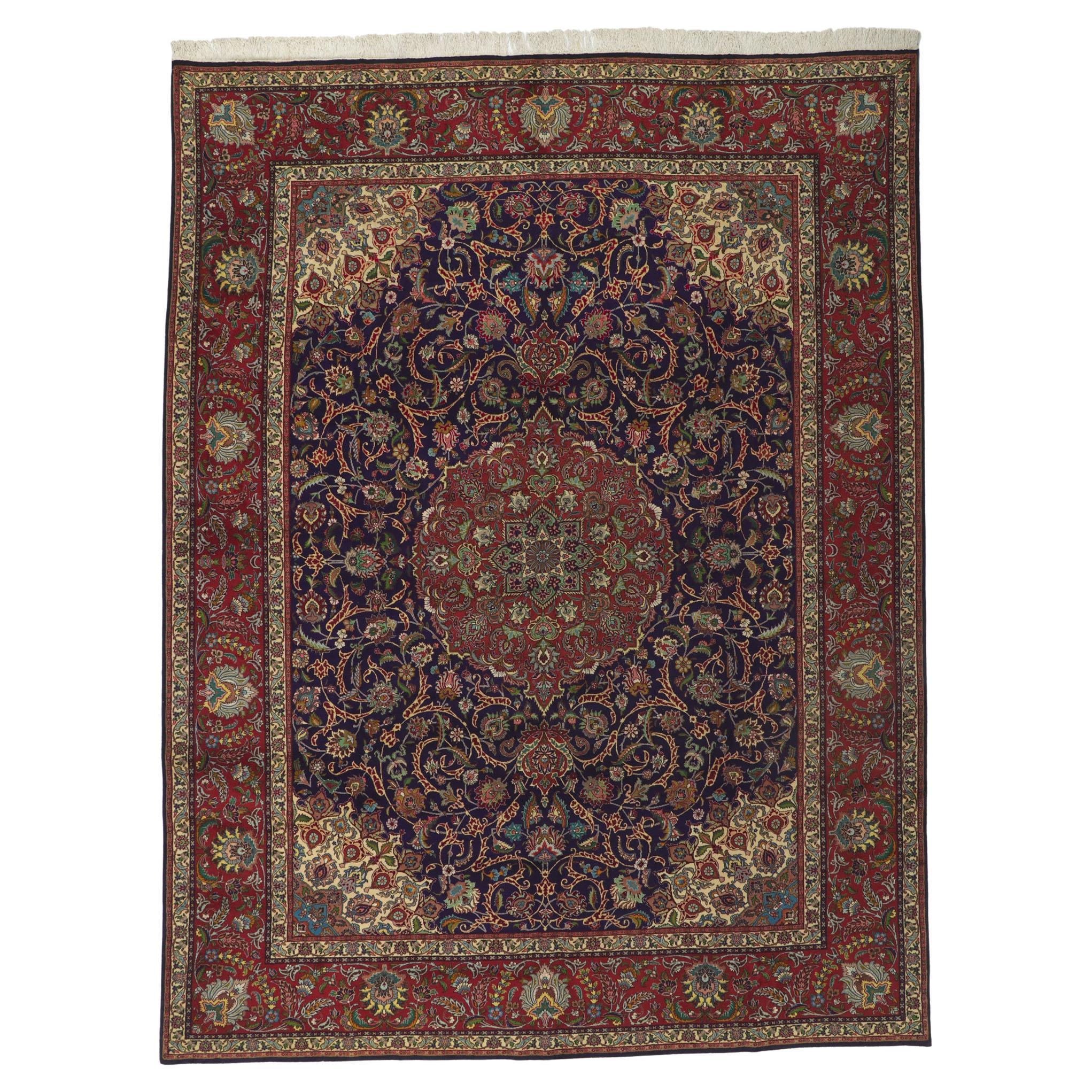 Tapis persan vintage de Tabriz
 en vente