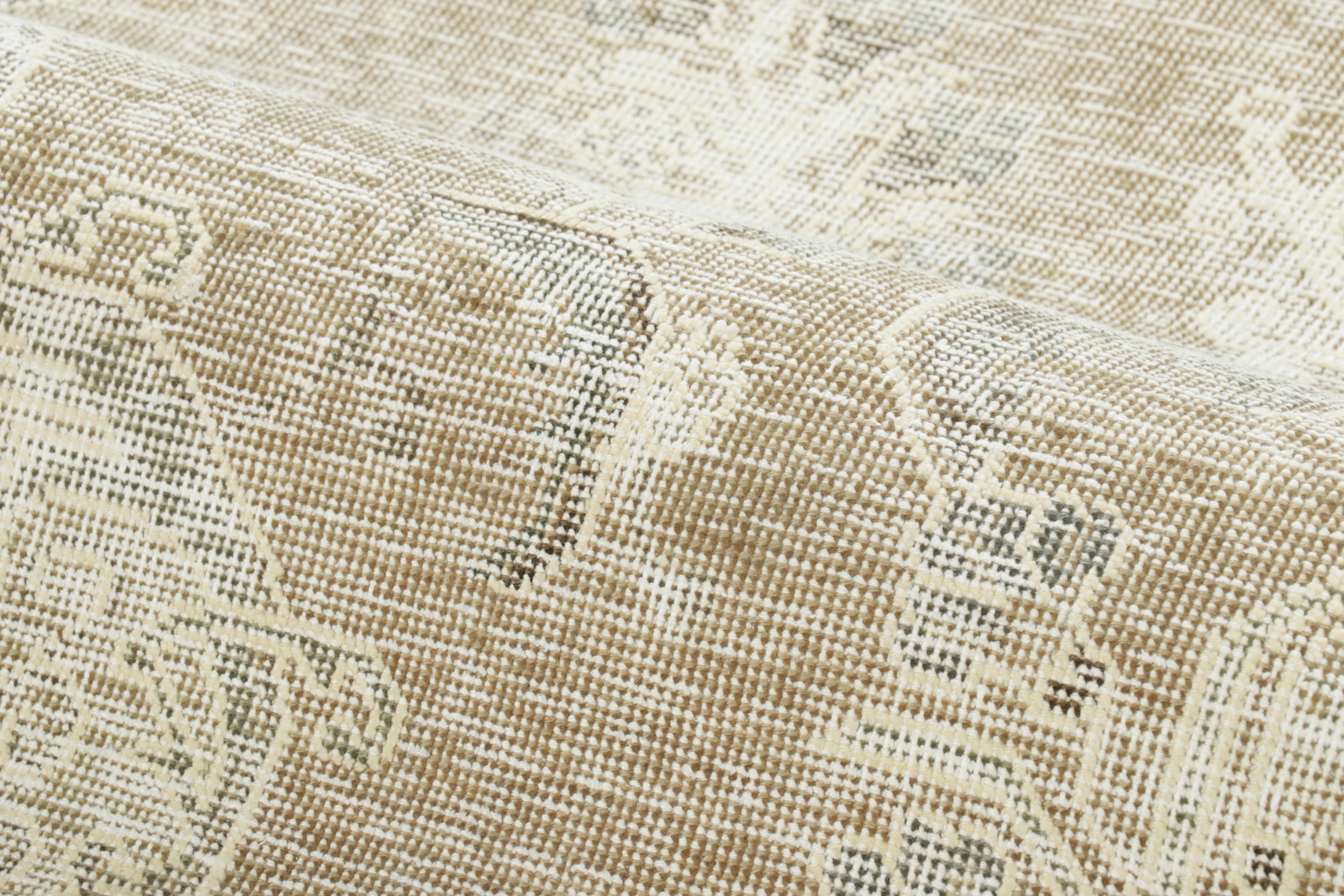 Perse Tapis persan vintage Tabriz, médaillon fantôme en crème et taupe - Rug & Kilim en vente