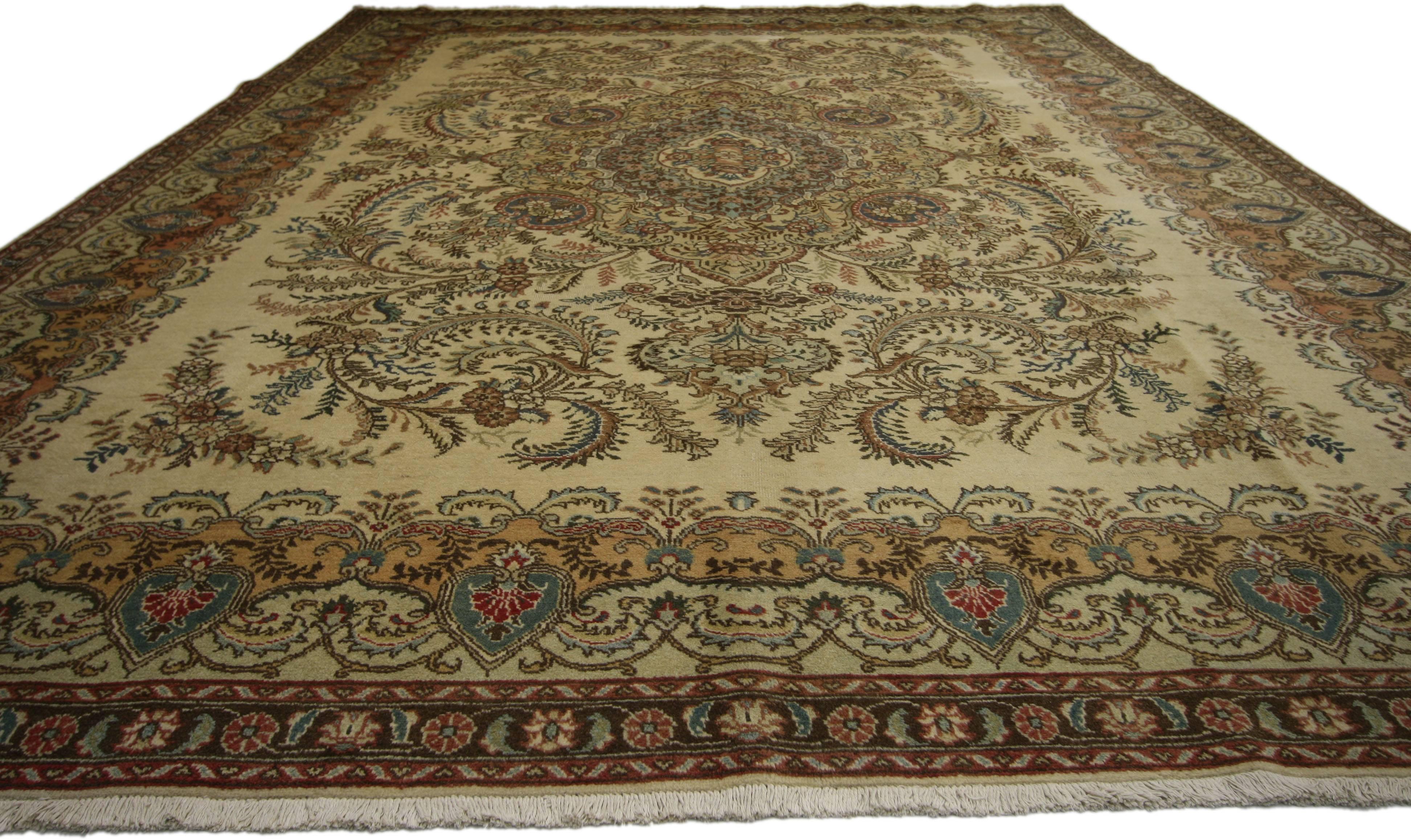 Annodato a mano Tappeto Tabriz persiano vintage in tonalità terra, 09'08 x 13'03 in vendita
