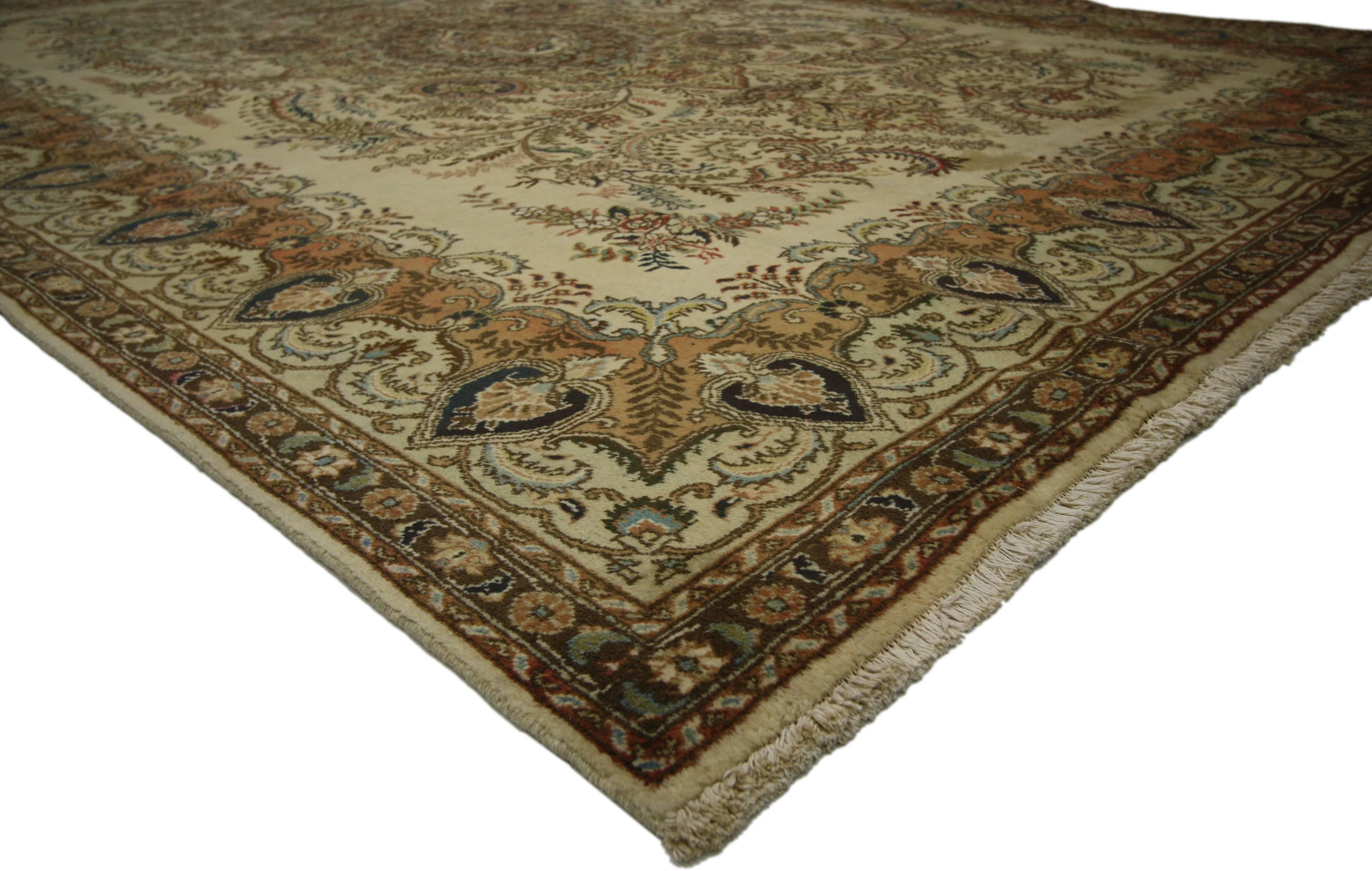 Tappeto Tabriz persiano vintage in tonalità terra, 09'08 x 13'03 In condizioni buone in vendita a Dallas, TX