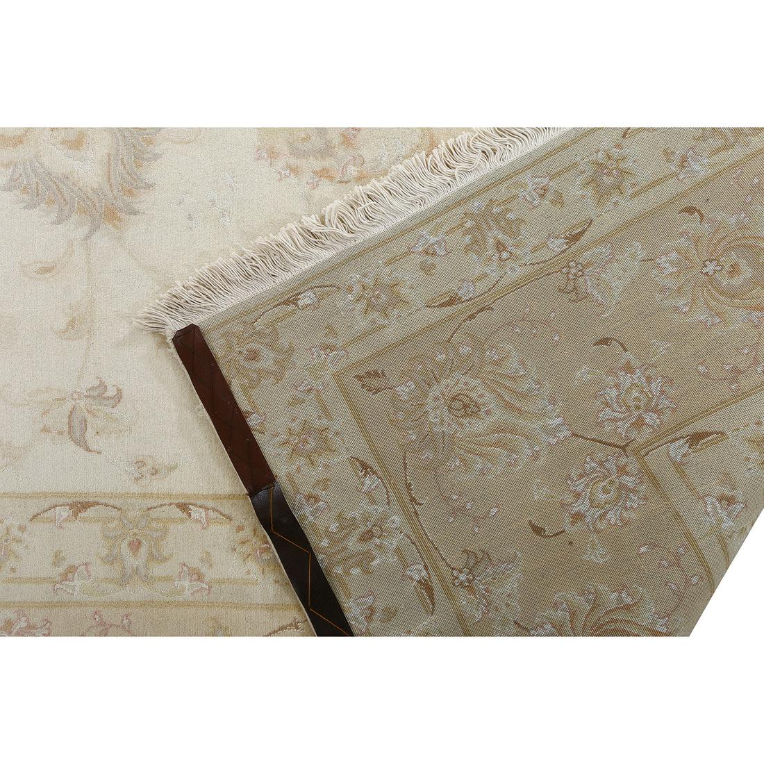 Tappeto Tabriz vintage in seta, lana e cotone 11'5 X 8'3

Key Detail:
Pile: Seta e lana
Fondazione: 
Origine: Cotone
Design: tutto Faraji
Età approssimativa: 30 anni
Qualità (KPI): 250 
Condit: Buona qualità
Dimensioni: 11'5 x 8'3
Numero di