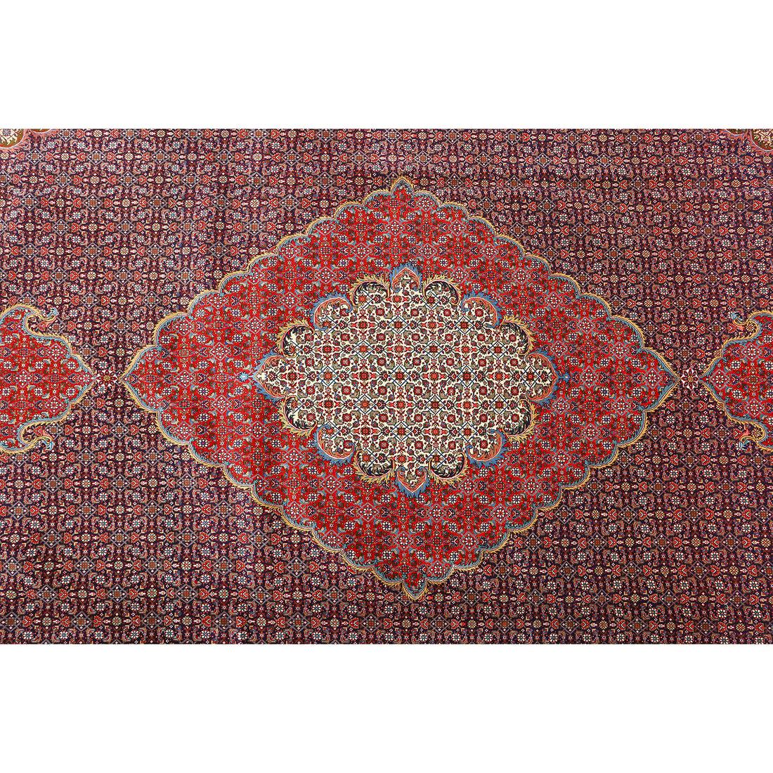 Vintage Persian Tabriz Rug - Size: 13'5 X 10'1 In Good Condition For Sale In Los Angeles, CA