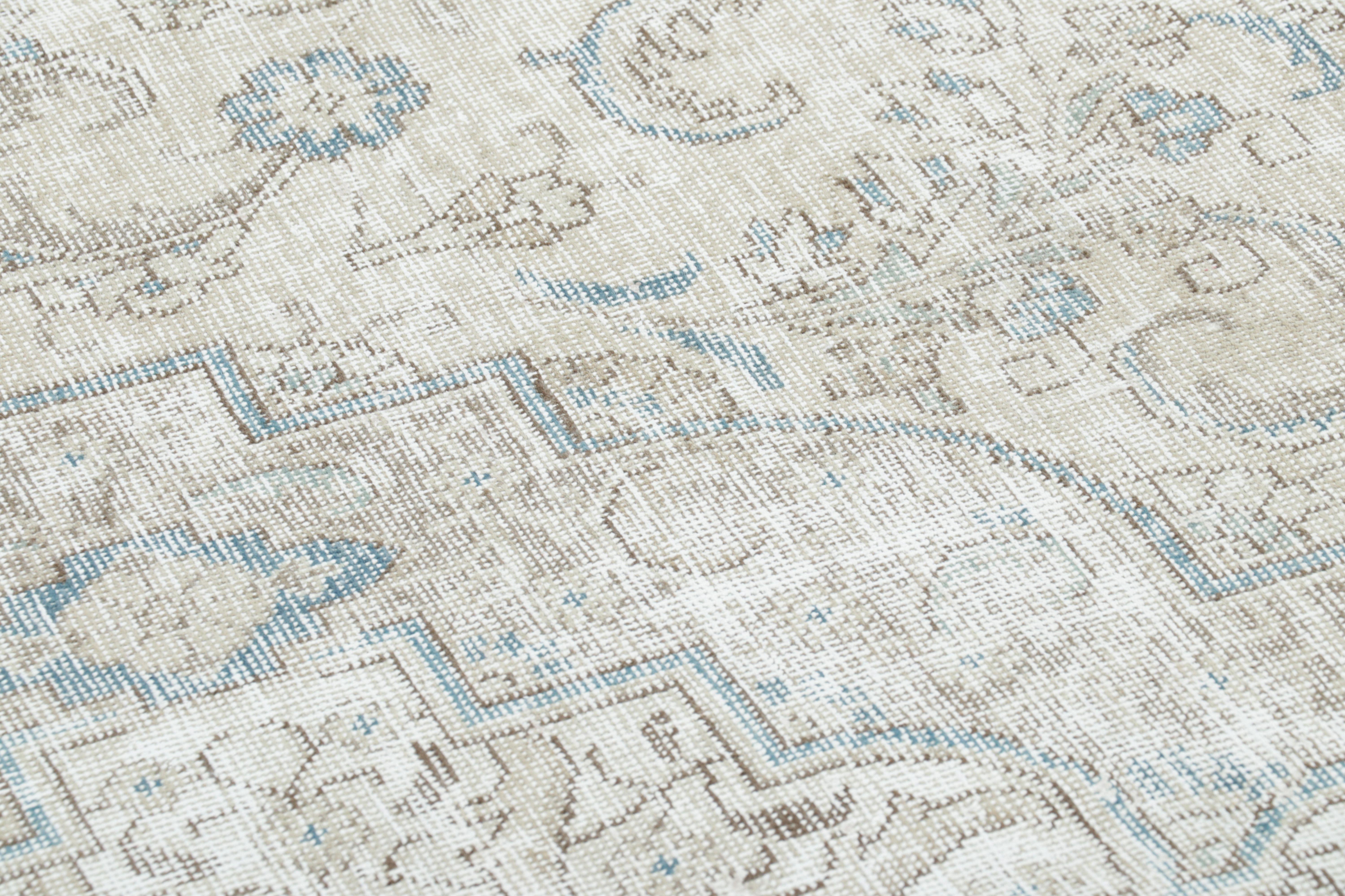 Annodato a mano Tappeto persiano Tabriz d'epoca, lavato con fiori color crema e grigio - Rug & Kilim in vendita