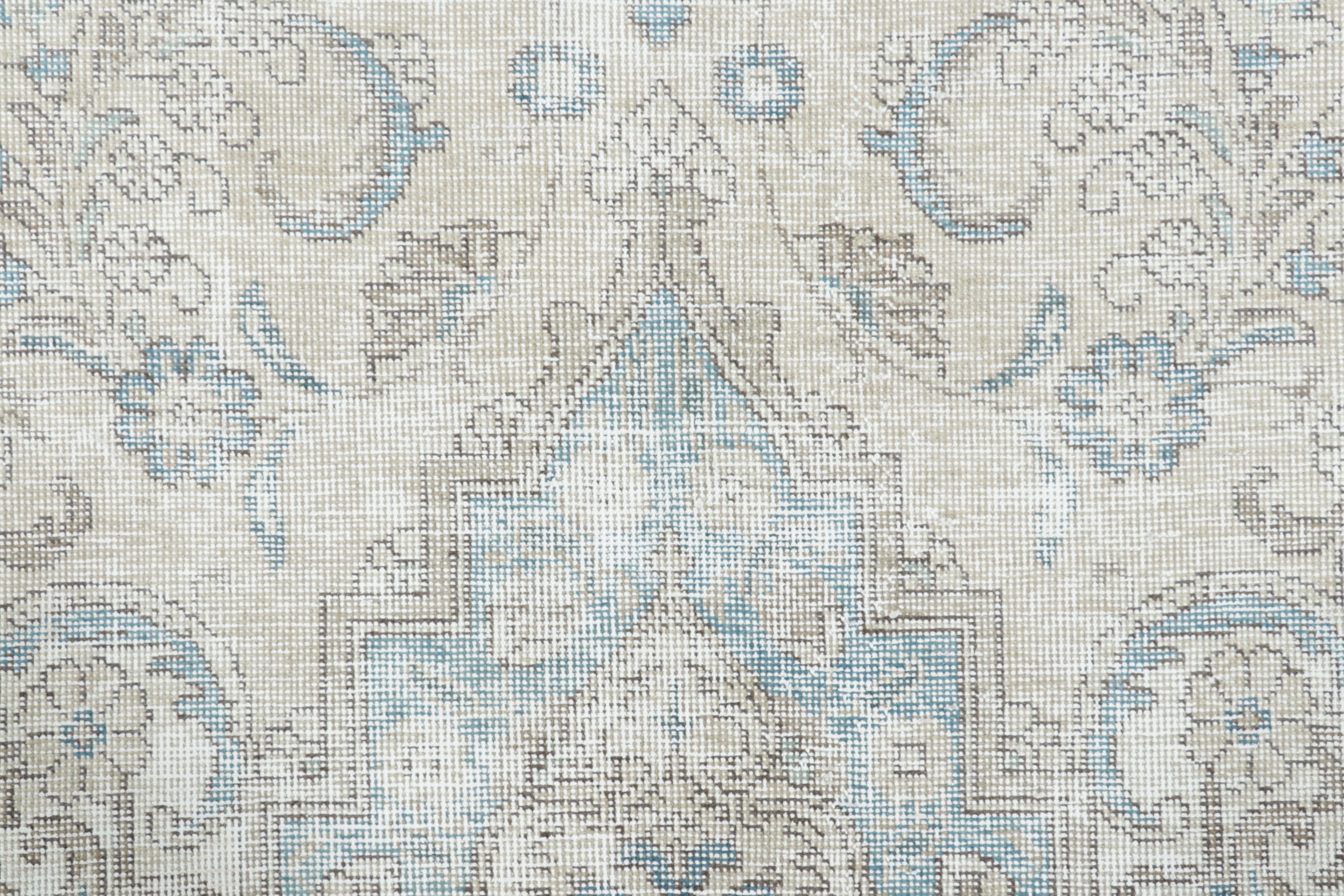 Fine XX secolo Tappeto persiano Tabriz d'epoca, lavato con fiori color crema e grigio - Rug & Kilim in vendita