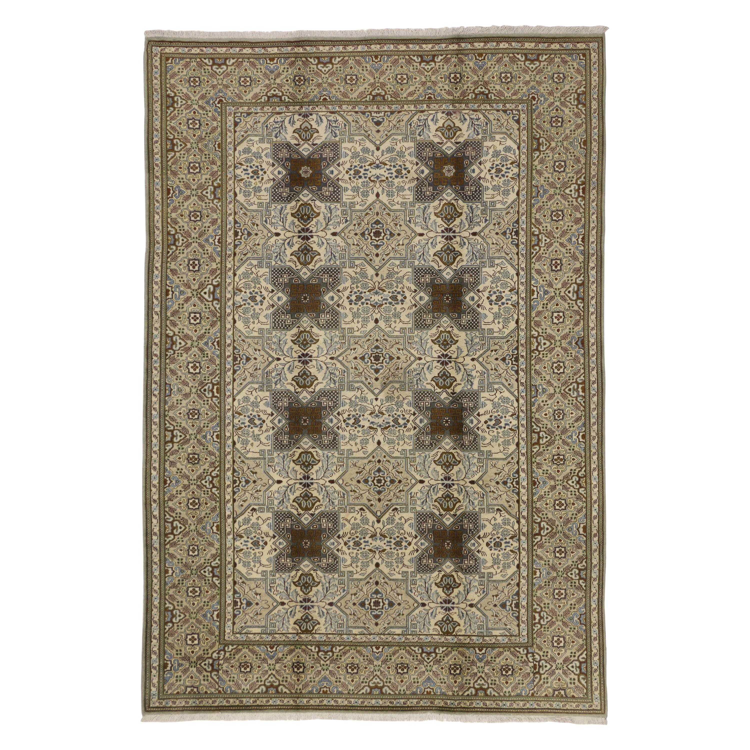Persischer Täbris-Teppich mit islamischem Quatrefoil-Kachel-Kunstwerk-Design
