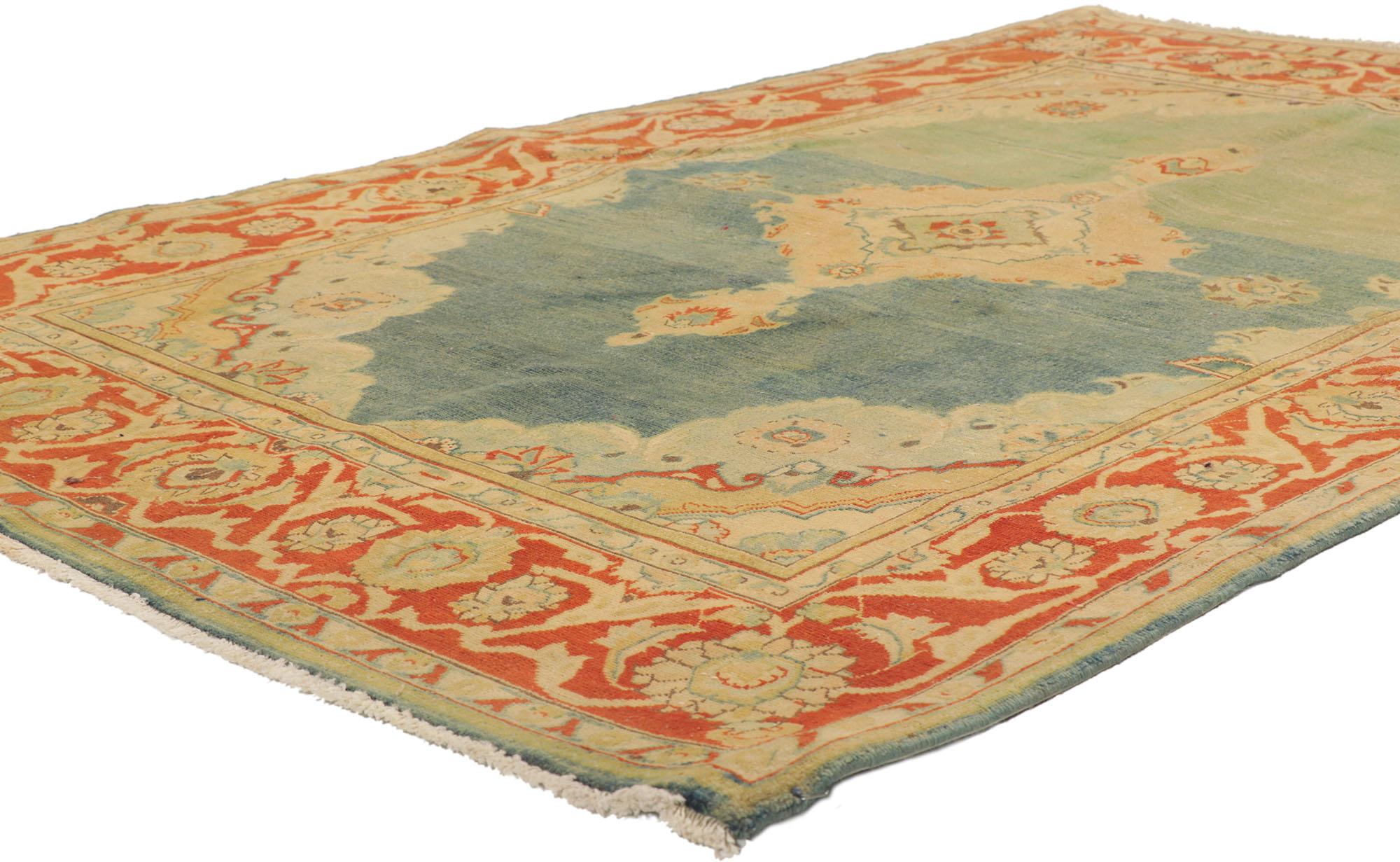 53733 Vintage Persisch Tabriz Teppich mit italienischen Renaissance-Stil 04'02 x 06'02. Mühelose Schönheit kombiniert mit zeitloser Eleganz und italienischem Renaissance-Stil: dieser handgeknüpfte persische Tabriz-Teppich aus Wolle im Vintage-Stil.