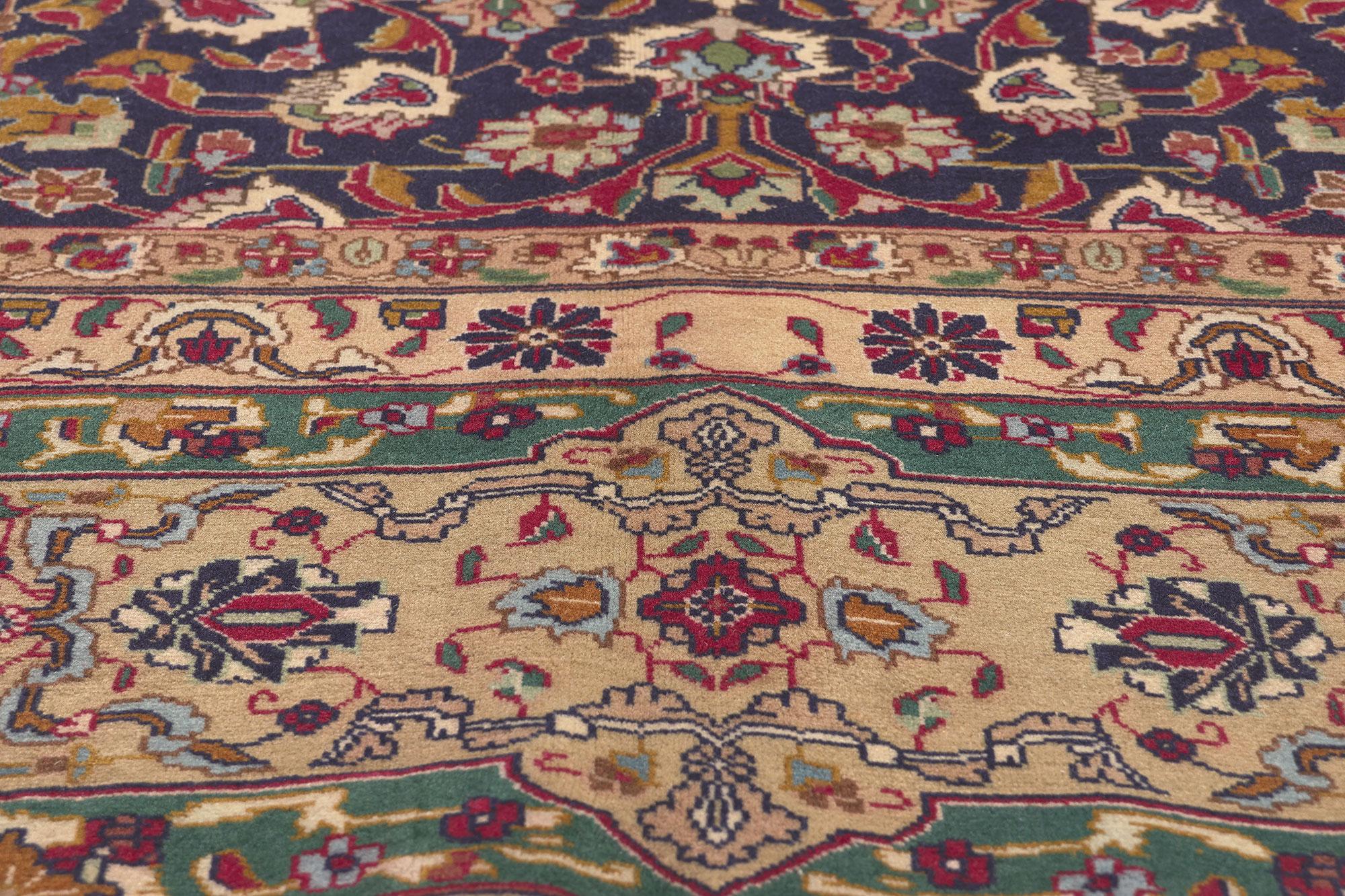 Alfombra Persa Tabriz Vintage, la elegancia atemporal se une a la riqueza histórica siglo XX en venta