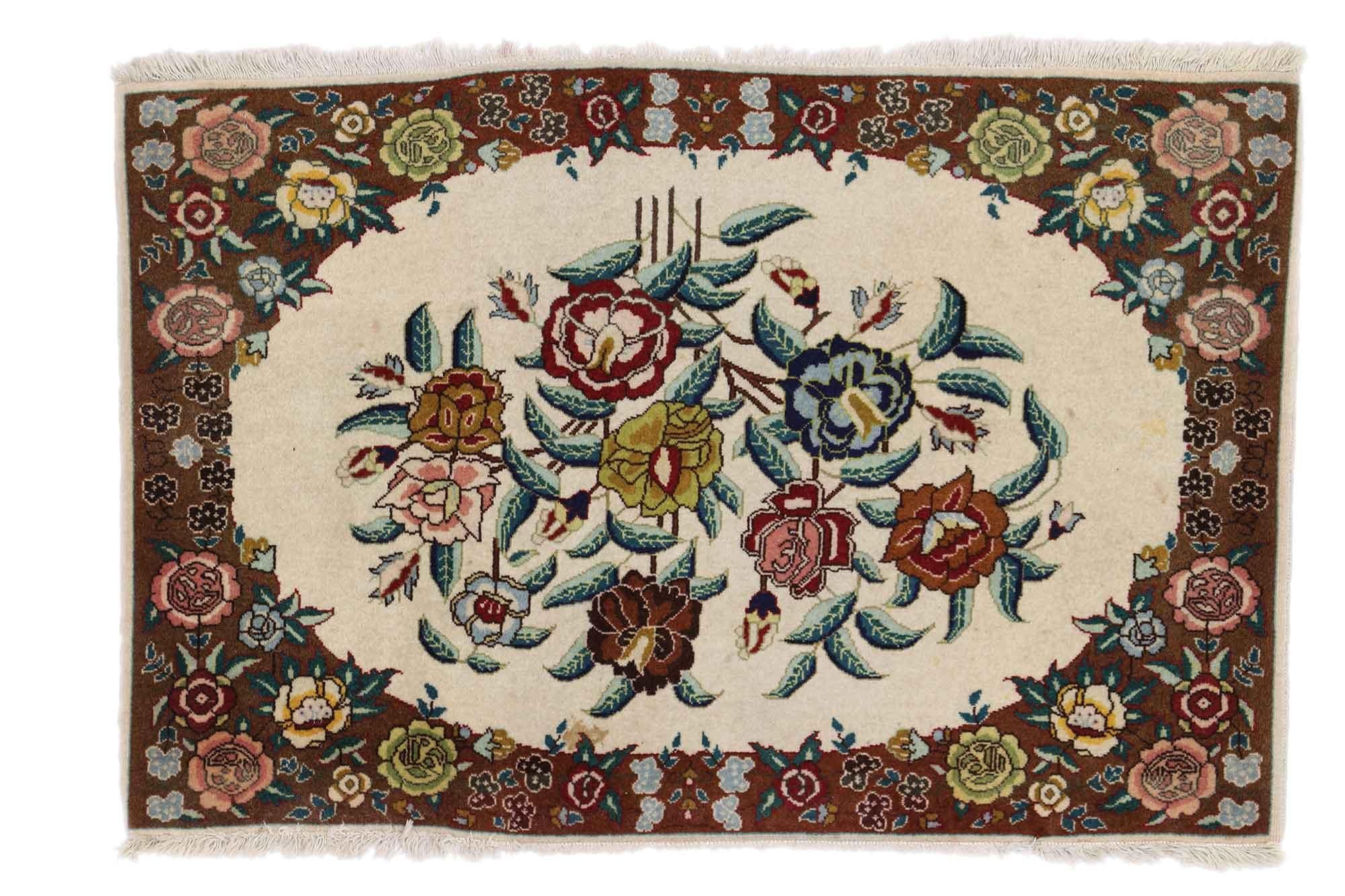1950's Persian Tabriz Rug with Traditional Style in vendita 1