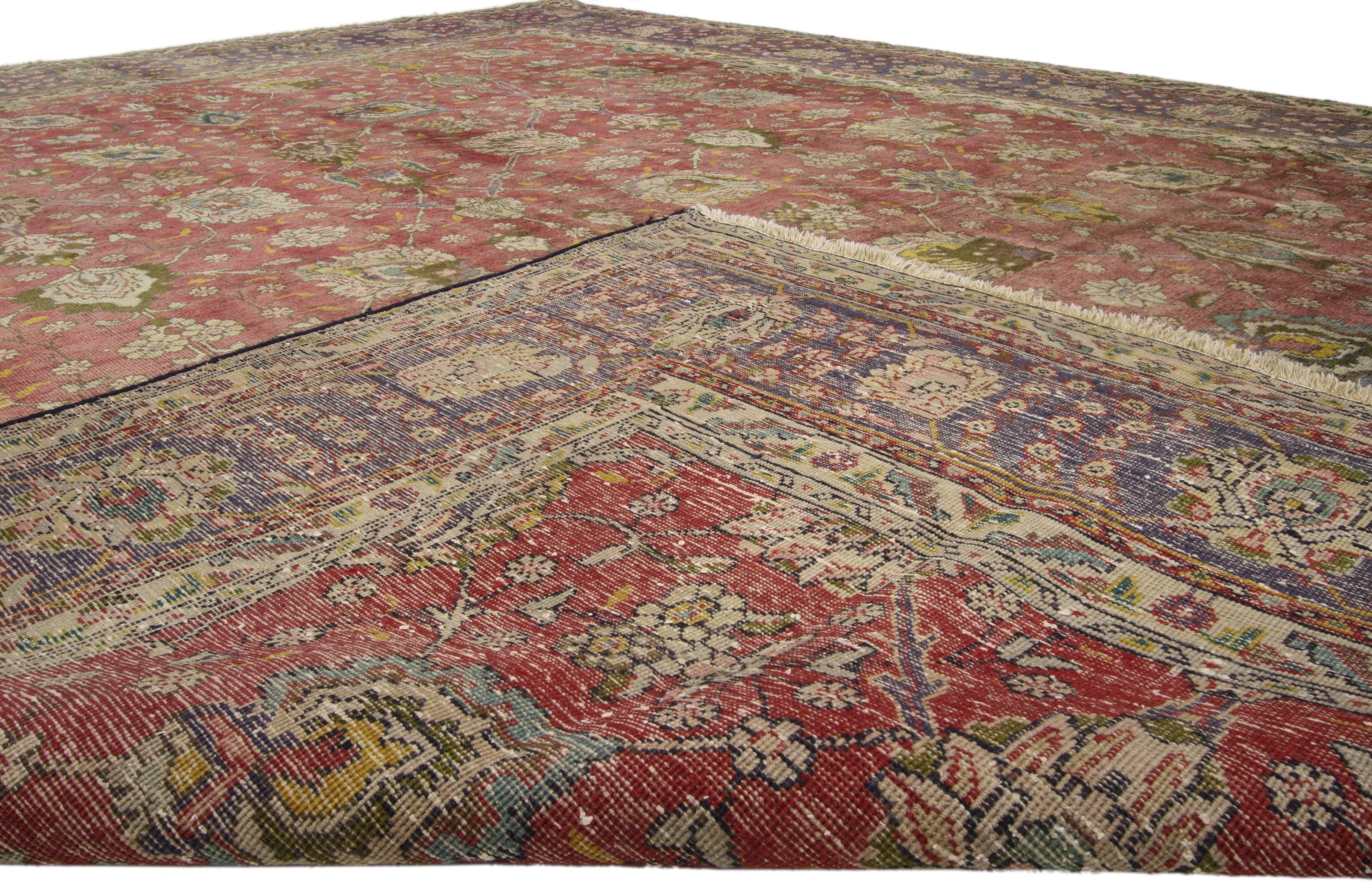 Perse Tapis persan vintage de Tabriz avec style colonial et fédéral traditionnel en vente