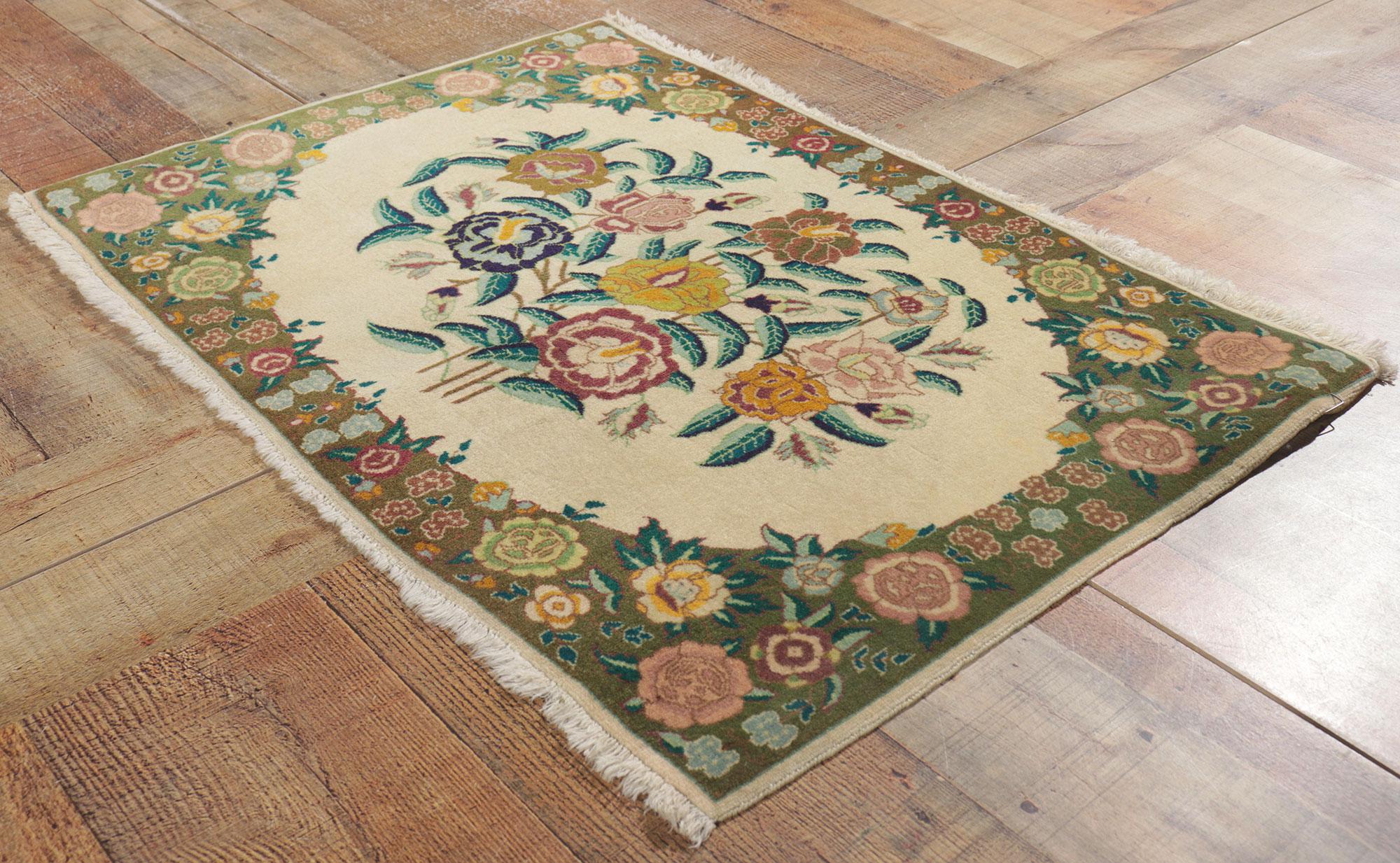 Persiano 1950's Persian Tabriz Rug with Traditional Style in vendita