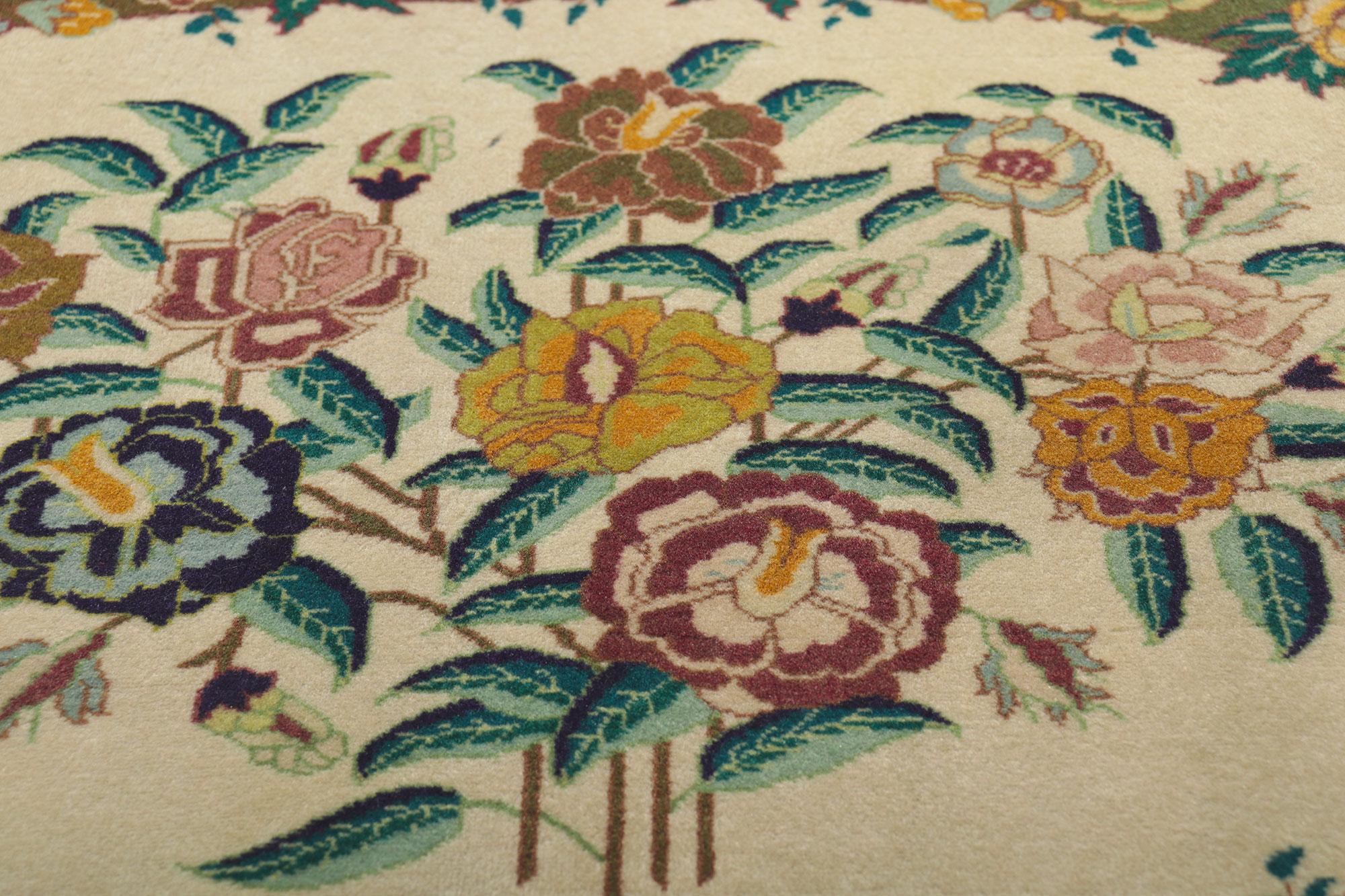 XX secolo 1950's Persian Tabriz Rug with Traditional Style in vendita