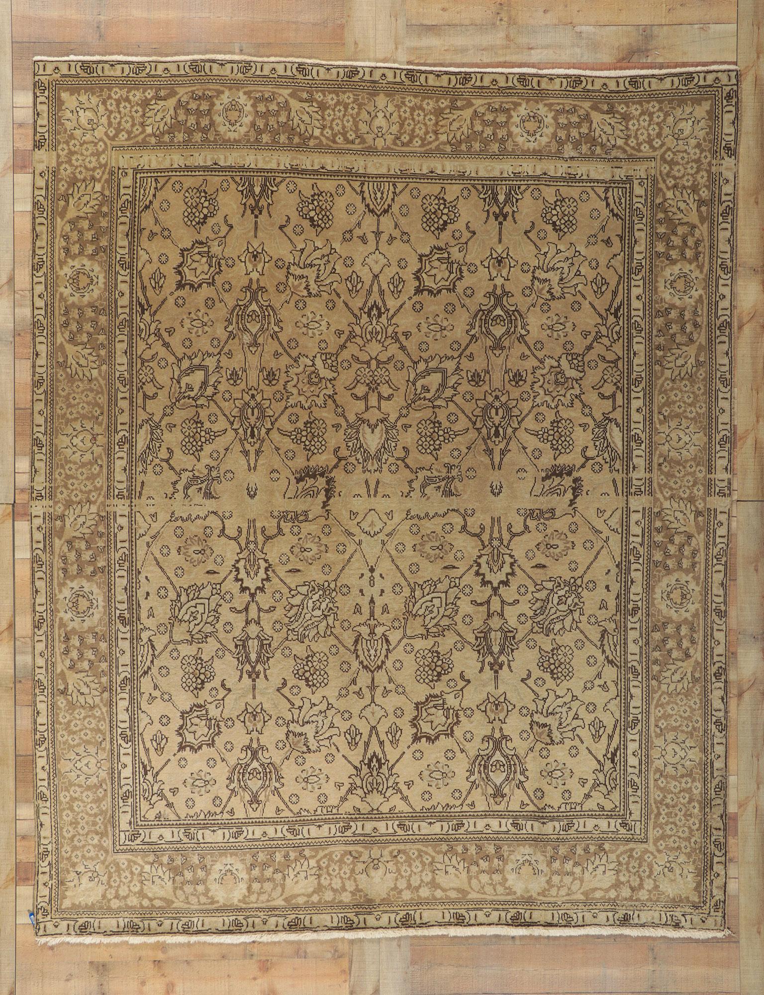 Wool Vintage Persian Tabriz Rug with Traditional Style For Sale