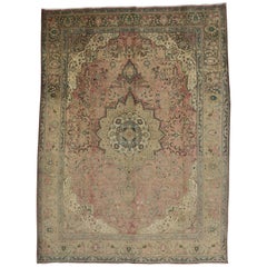 Tapis persan vintage de Tabriz de style traditionnel