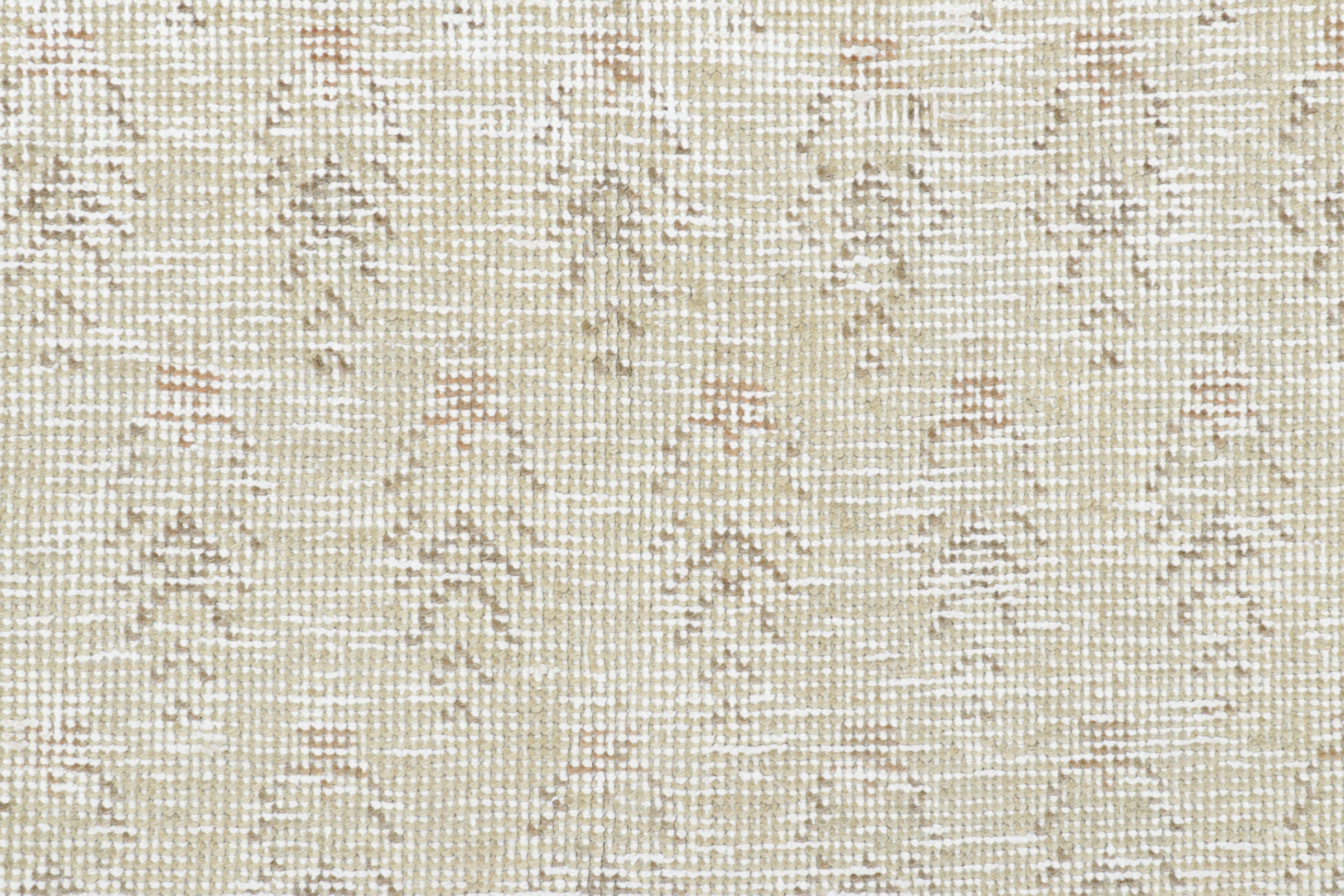 Tapis de course persan vintage Tabriz, motif subtilement répété en beige pâle - Rug & Kilim Bon état - En vente à Long Island City, NY