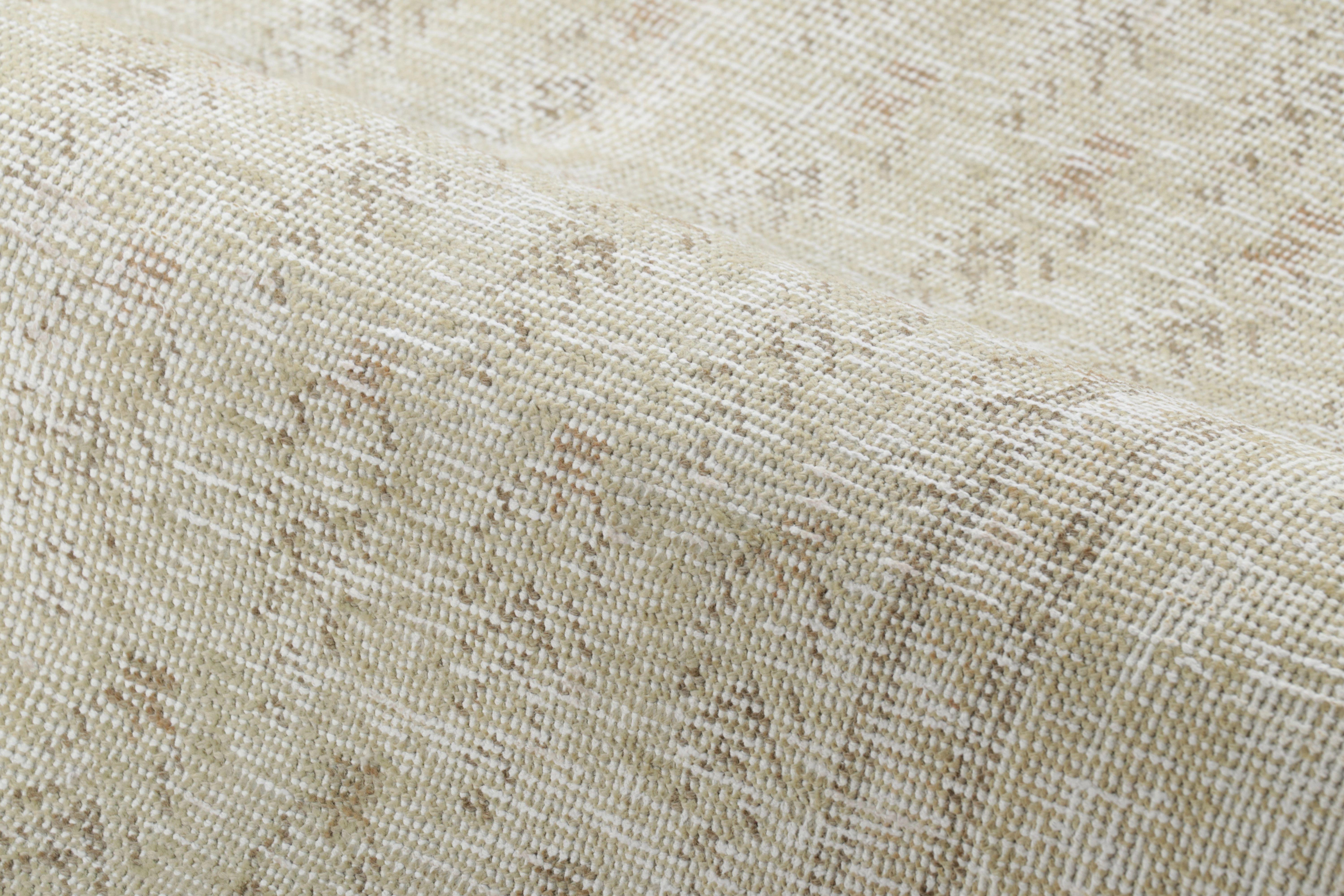 Fin du XVIIe siècle Tapis de course persan vintage Tabriz, motif subtilement répété en beige pâle - Rug & Kilim en vente