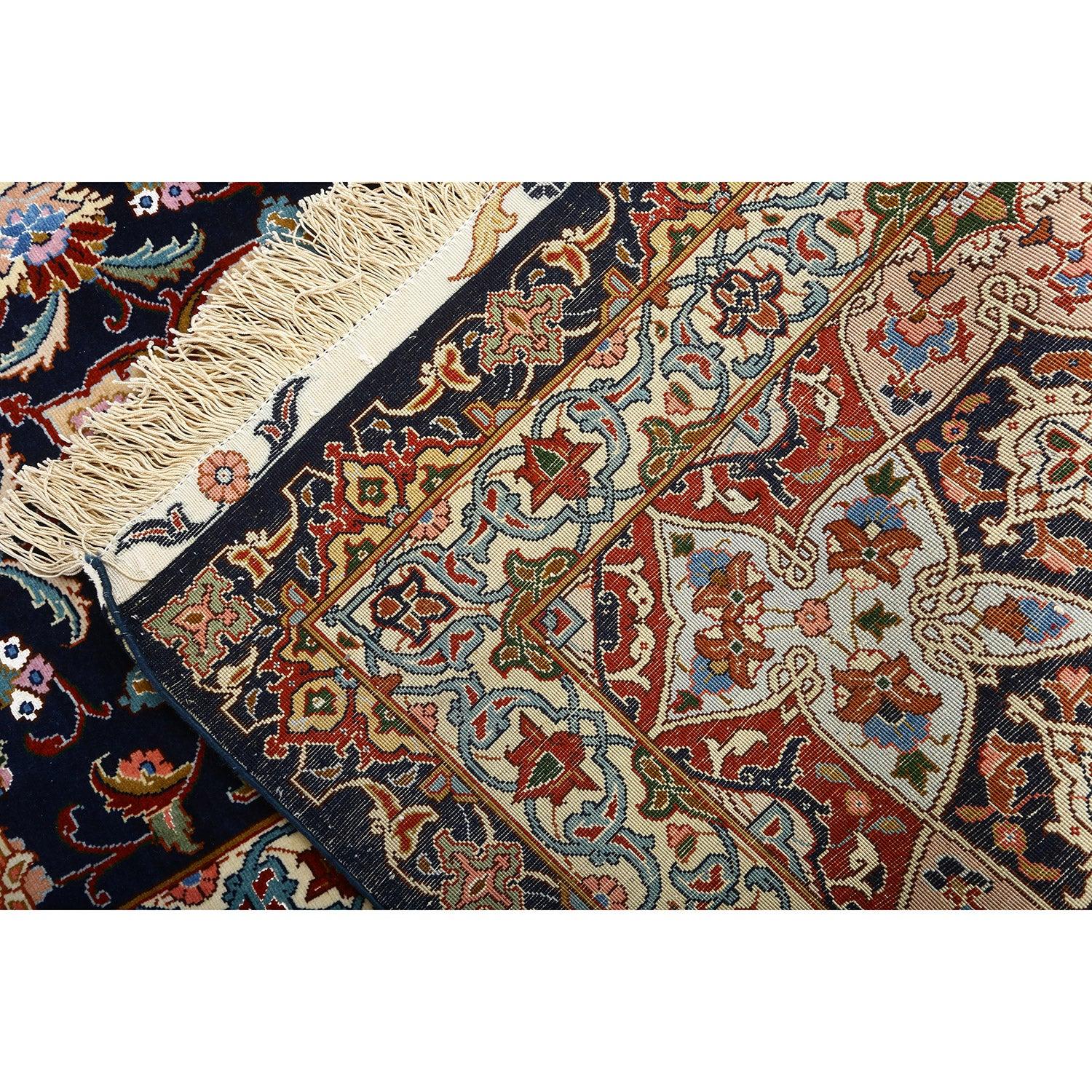 Tappeto vintage Tabriz Sharkat Farsh in lana e seta 12'1 X 11'4
 
 Key Detail:
 Pile: Lana
 Fondazione: Seta
 Origine: Tabriz Sharkat Farsh
 Design: medaglione centrale
 Età approssimativa: 55 anni
 Qualità (KPI): 500
 Condizioni: Buono
 Dimensioni: