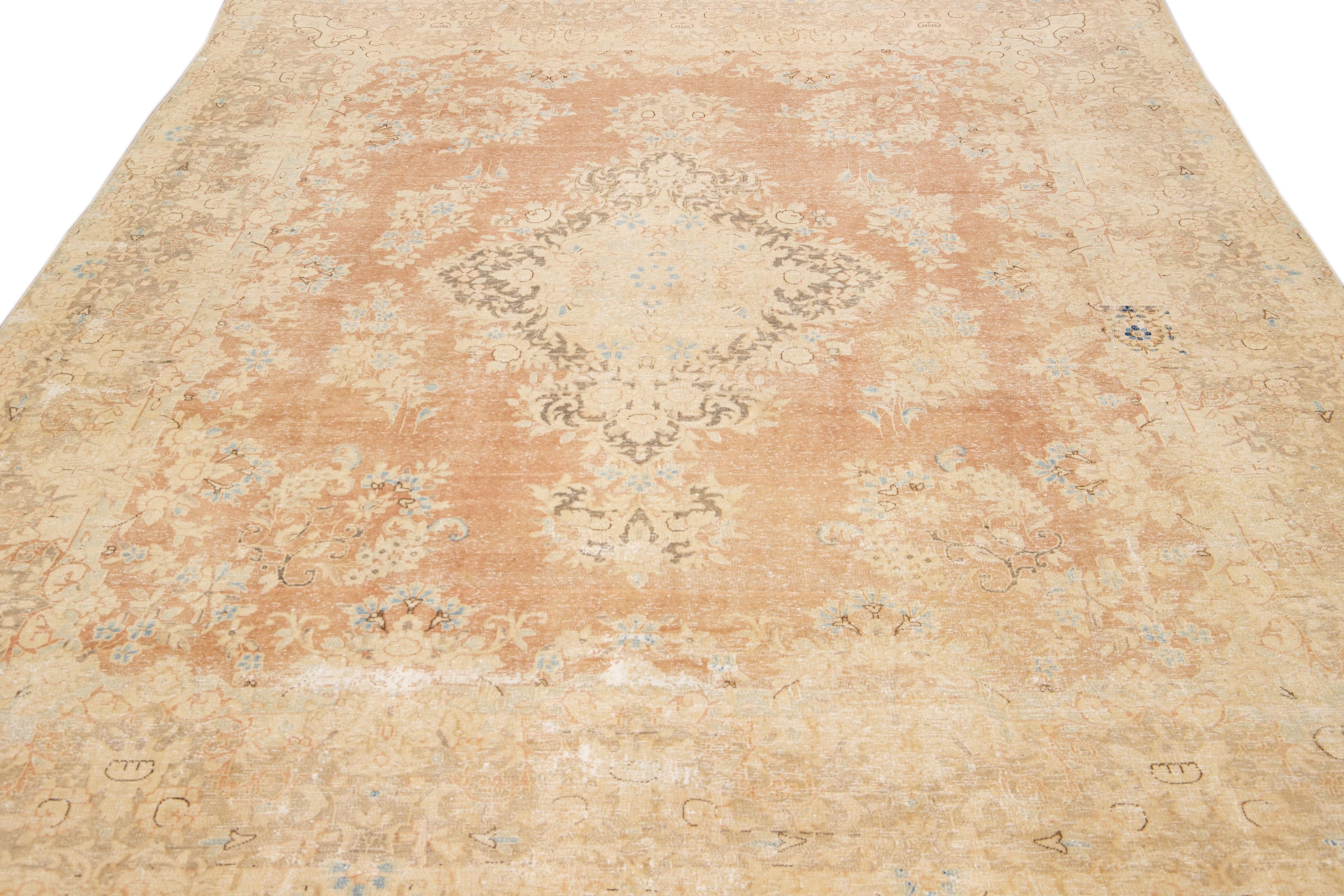 Lana Tappeto persiano Tabriz Tan fatto a mano in lana floreale vintage in vendita