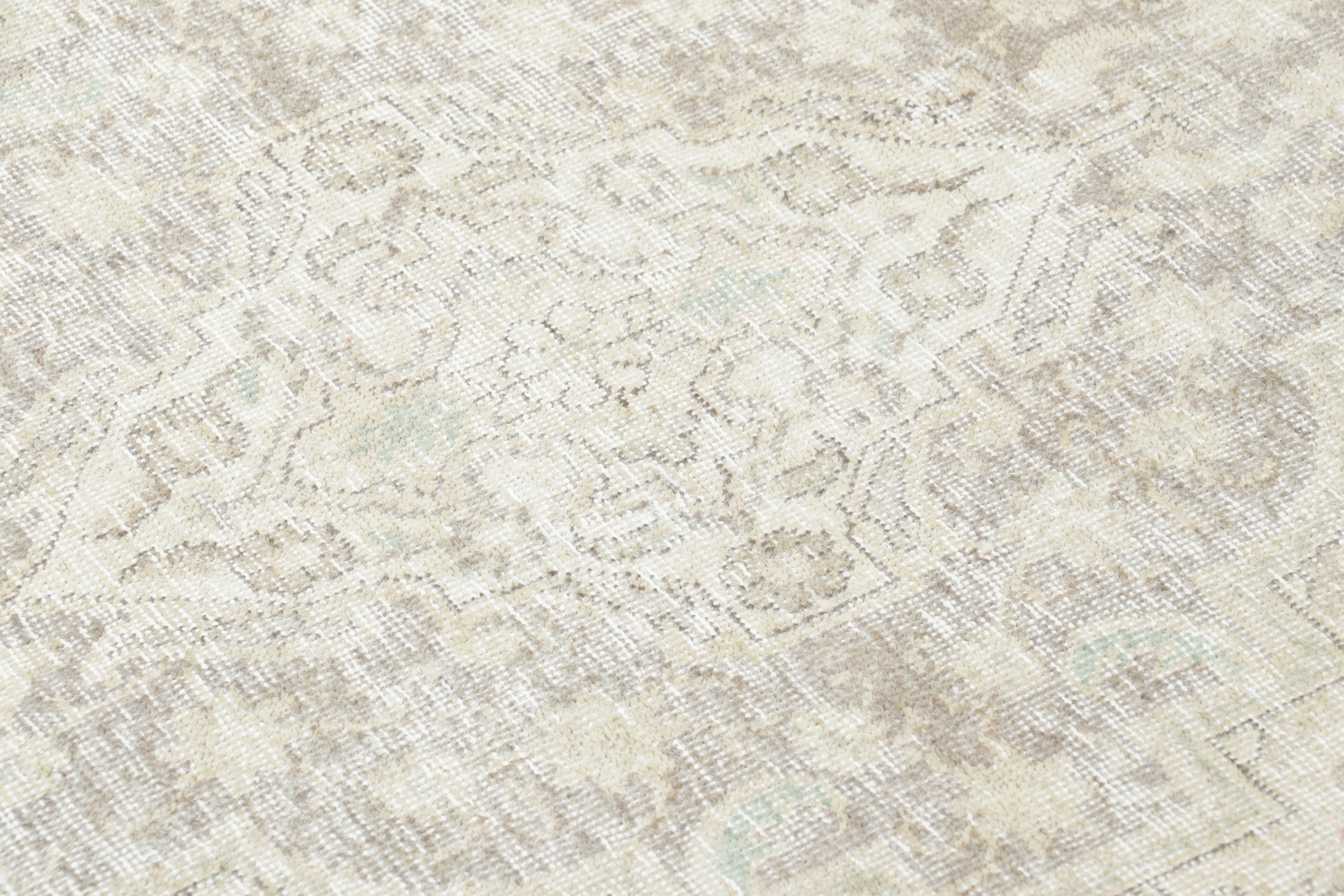 Vintage Persisch Tabriz, gewaschenes neutrales Medaillon in Creme und Grau - Rug & Kilim im Zustand „Gut“ im Angebot in Long Island City, NY