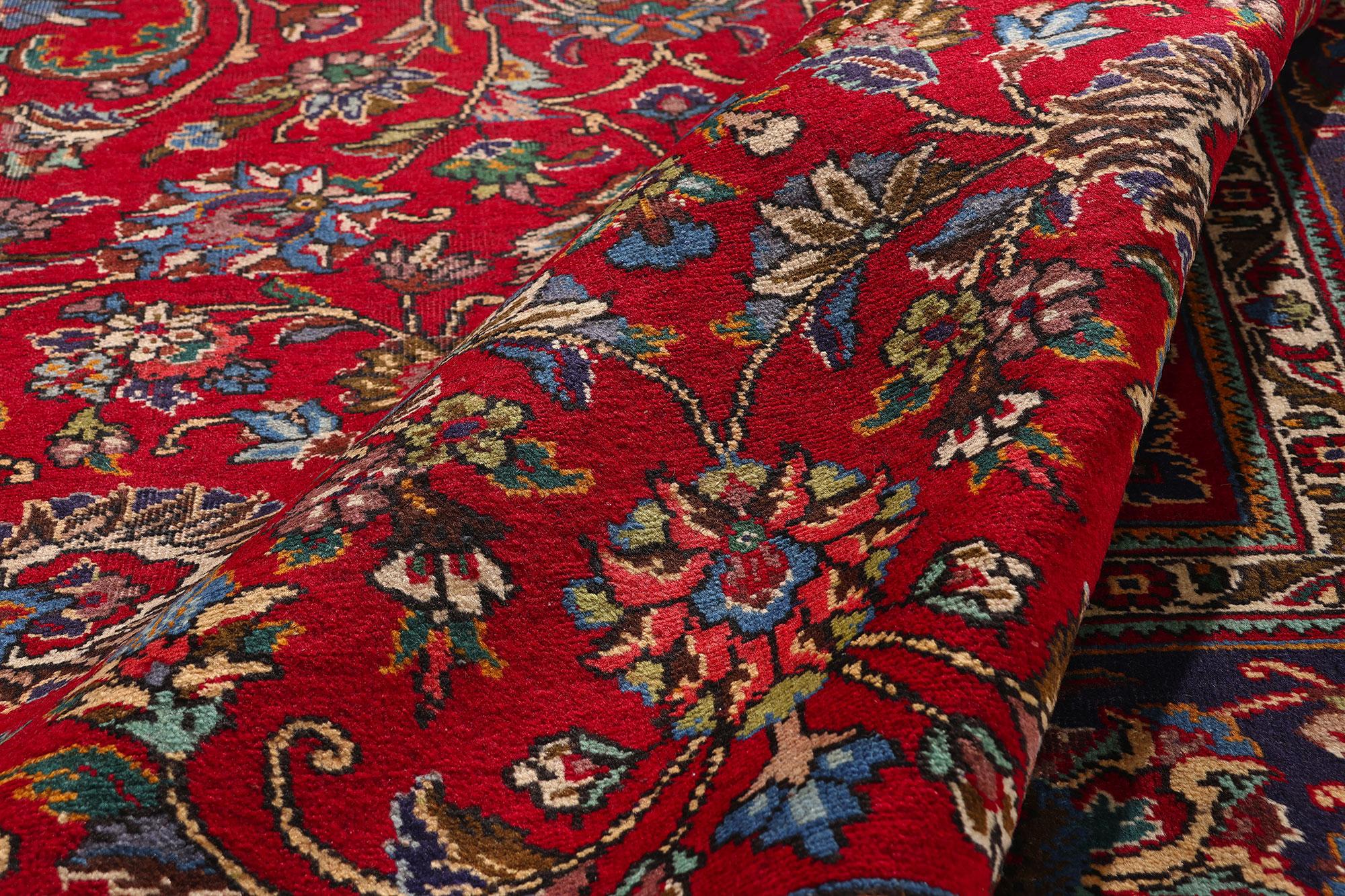 Persischer Täbriz im traditionellen Stil (Handgeknüpft) im Angebot