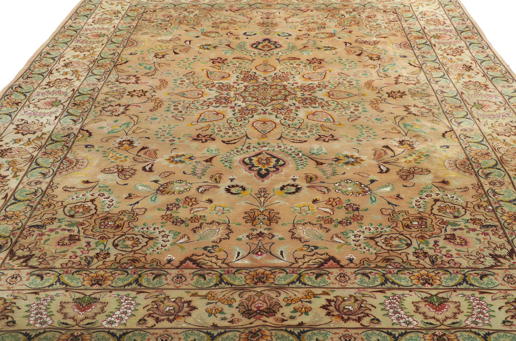 Vintage Persian Tabriz Wool and Silk Rug In Good Condition For Sale In Dallas, TX