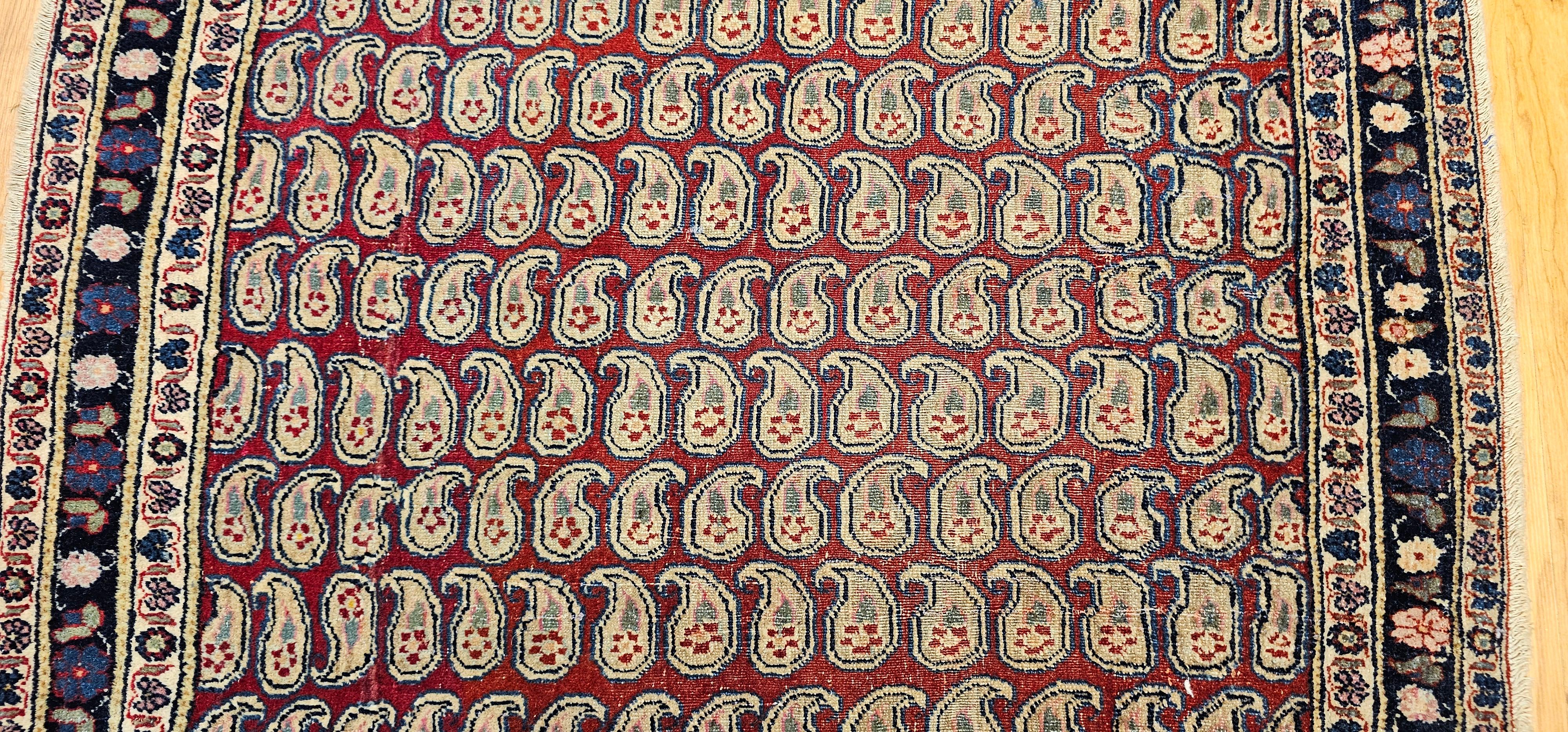 Tessuto a mano Tappeto persiano d'epoca Tehran con motivo Paisley all'infinito in rosso, blu e verde in vendita