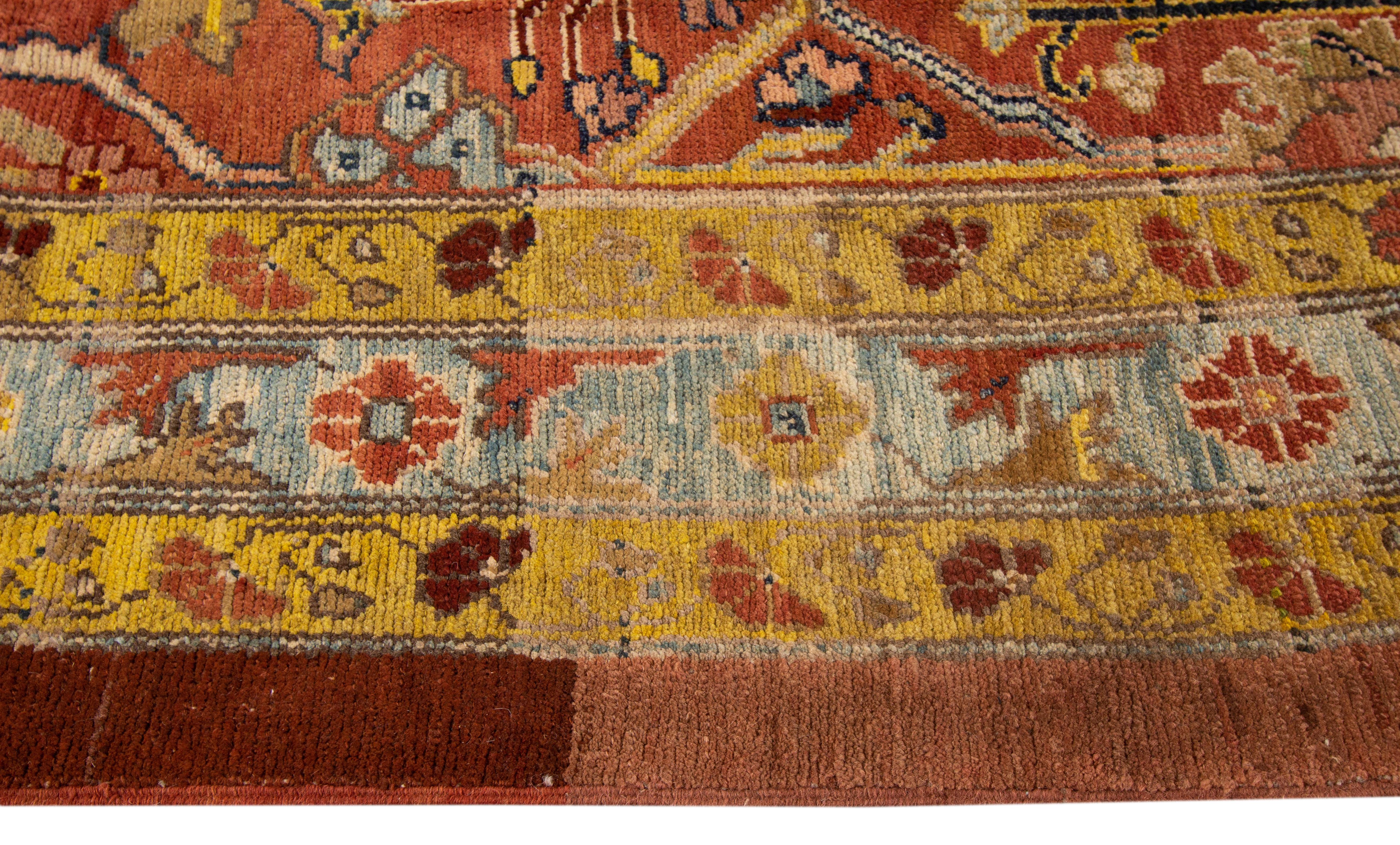 Vintage Persian Tribal Bakshaish Wool Rug In Good Condition For Sale In Norwalk, CT
