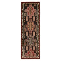 Tapis Kilim persan tribal vintage à motifs géométriques polychromes par Rug & Kilim