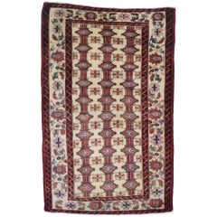Tapis persan vintage du Turkaman avec style tribal
