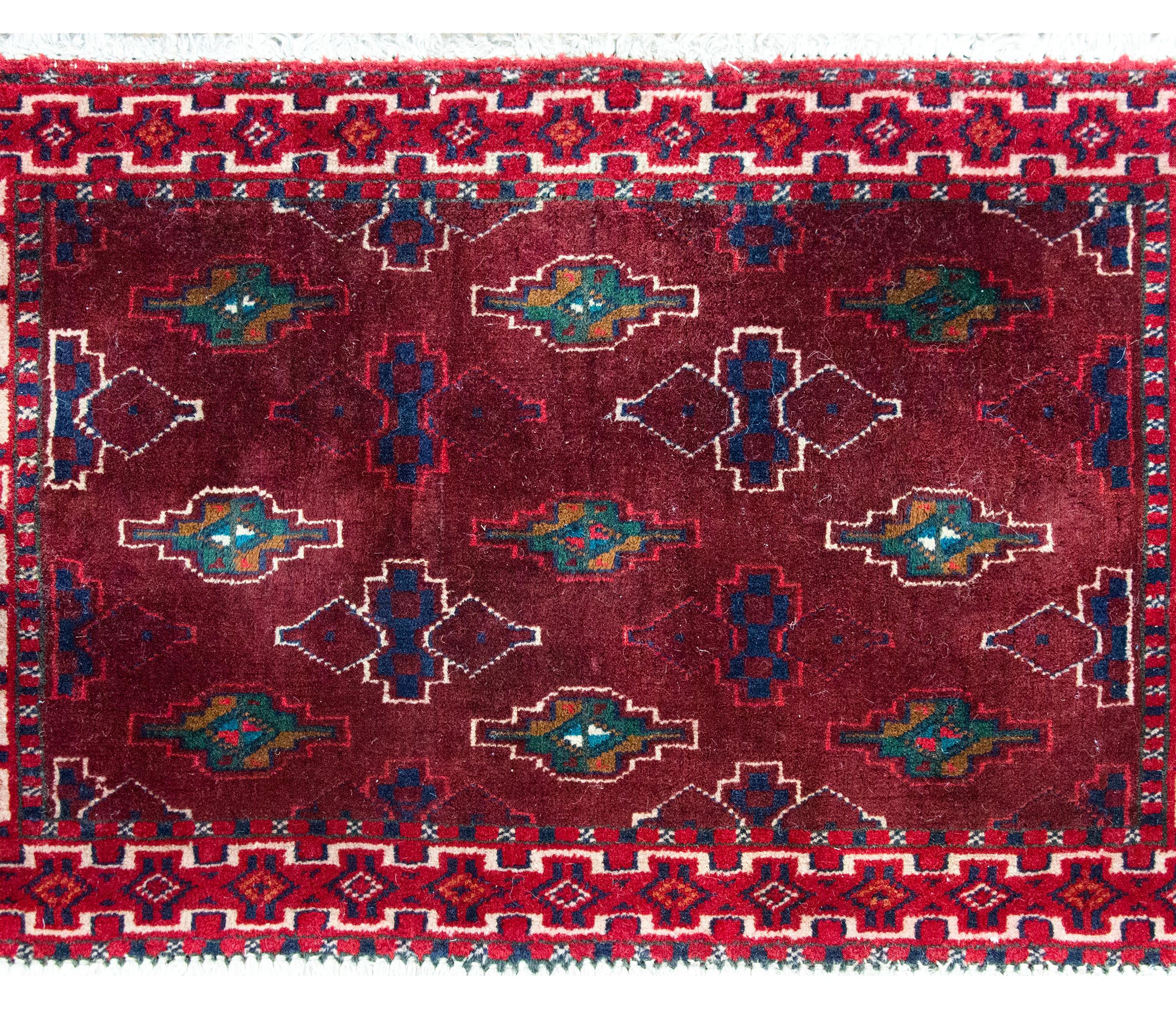 Tribal Tapis persan vintage du Turkmen en vente