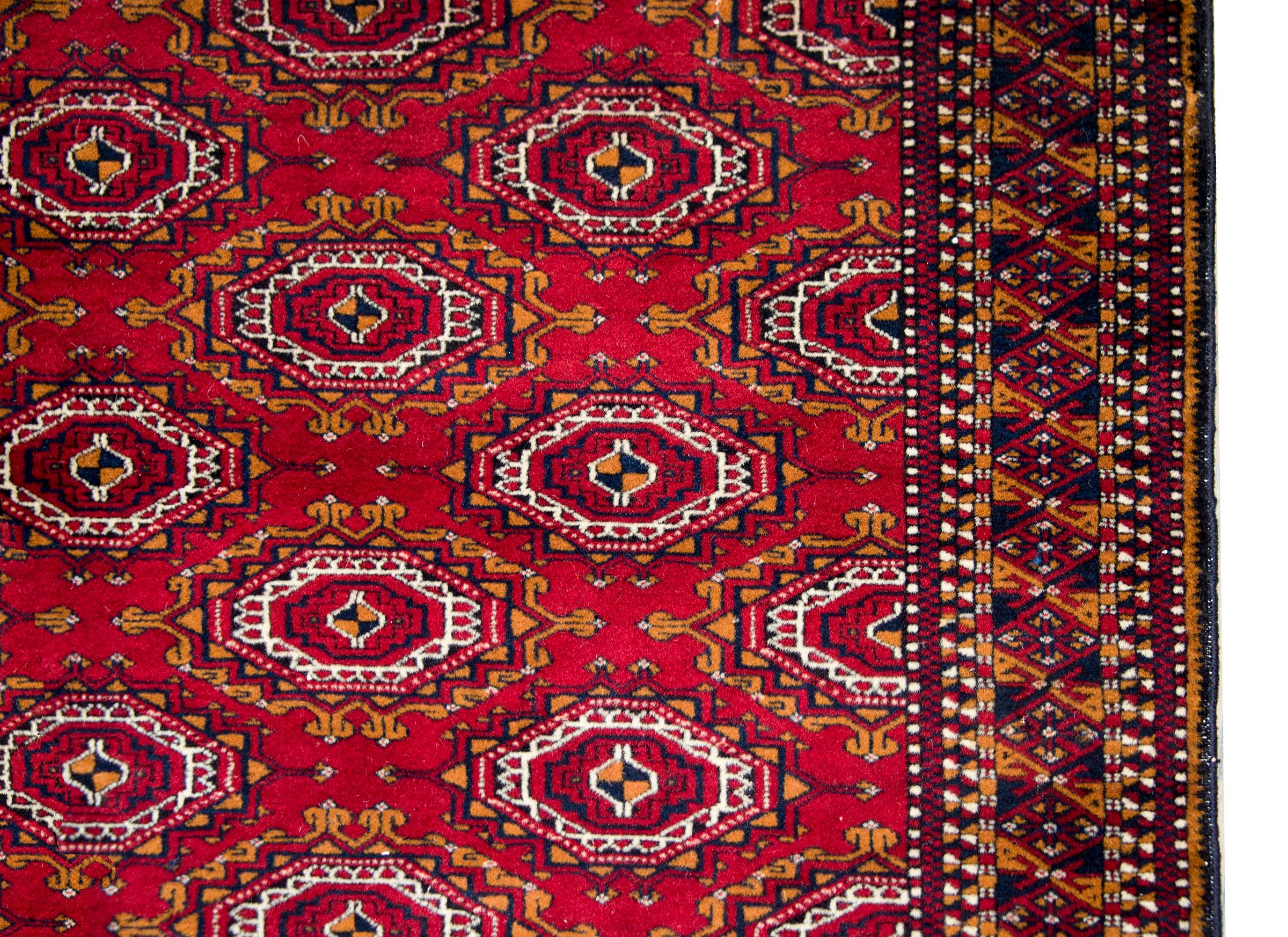 Vintage Persian Turkmen Rug In Good Condition For Sale In Chicago, IL