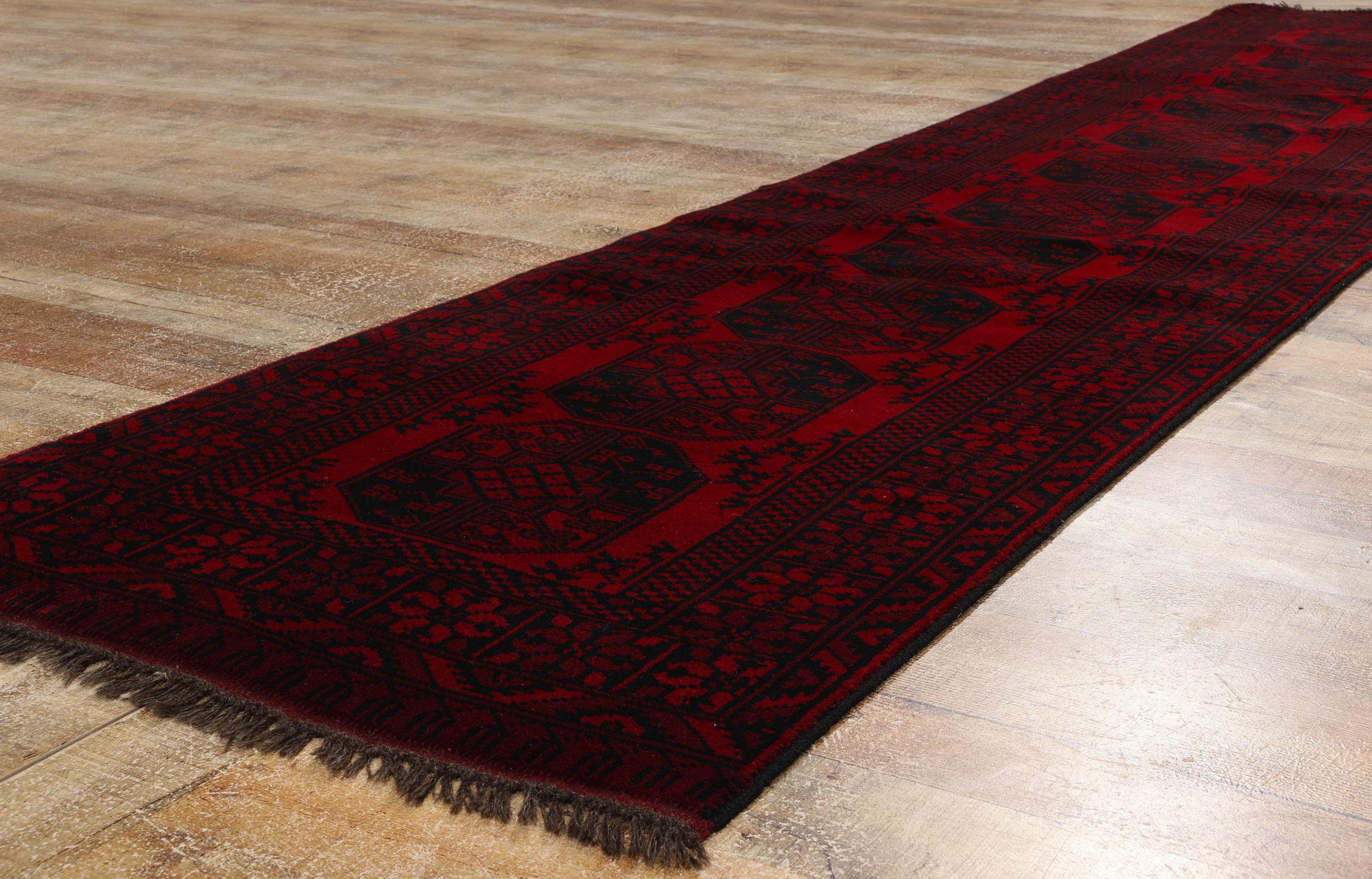 78718 Tapis Vintage Turkoman Runner, 02'09 x 12'10. Un tapis persan Turkoman est un tapis tissé à la main, originaire du peuple turkmène, principalement en Asie centrale, y compris dans certaines parties de l'Iran. L'ajout du mot 