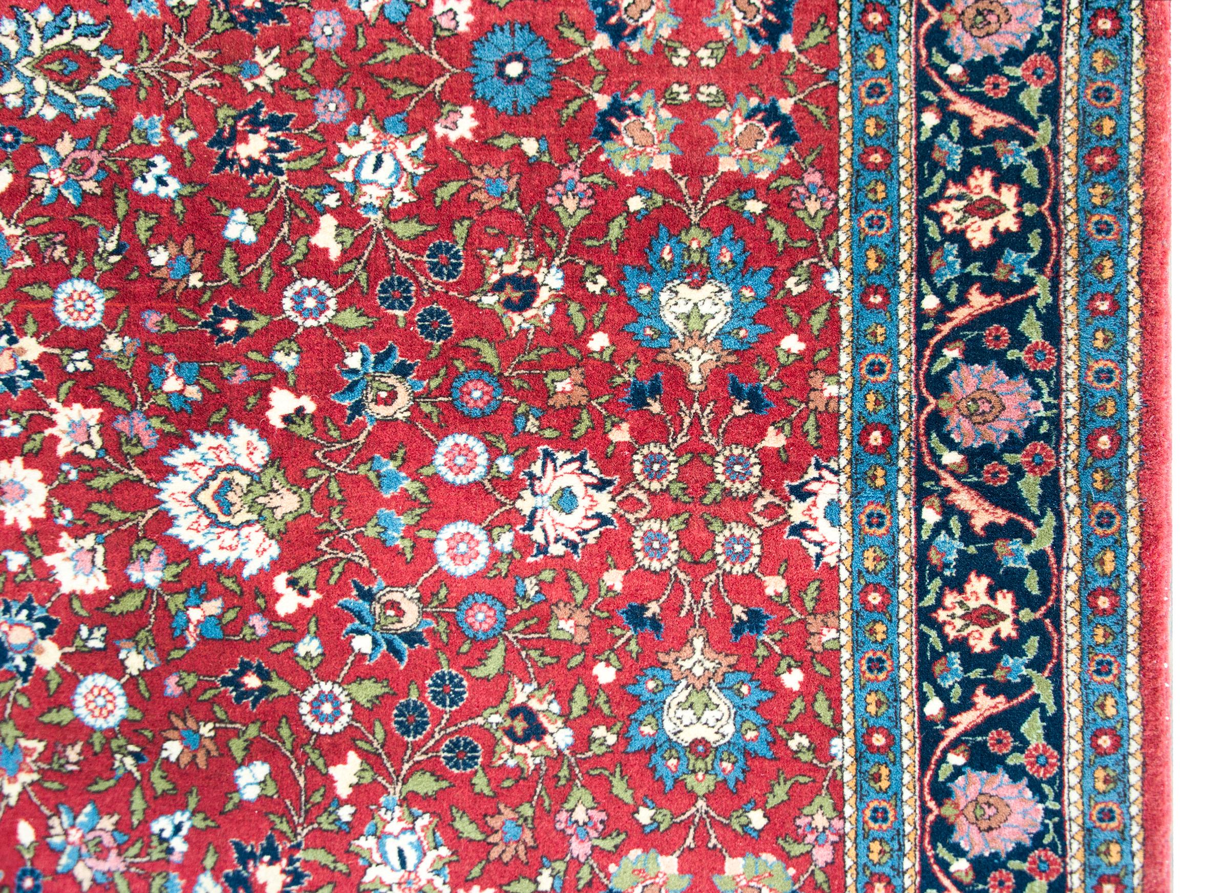 Vintage Persian Varamin Rug In Good Condition For Sale In Chicago, IL