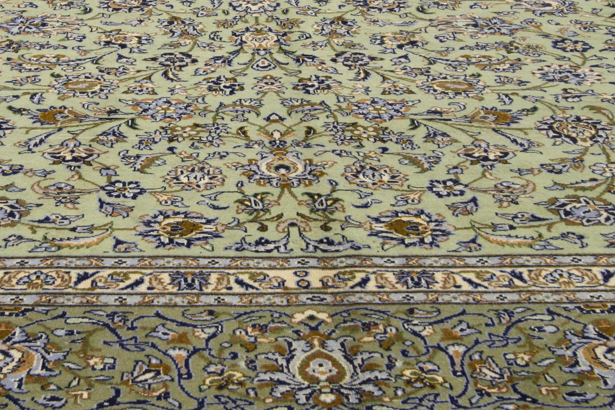 Altpersischer Yazd-Teppich im französischen Landhausstil im Zustand „Gut“ im Angebot in Dallas, TX