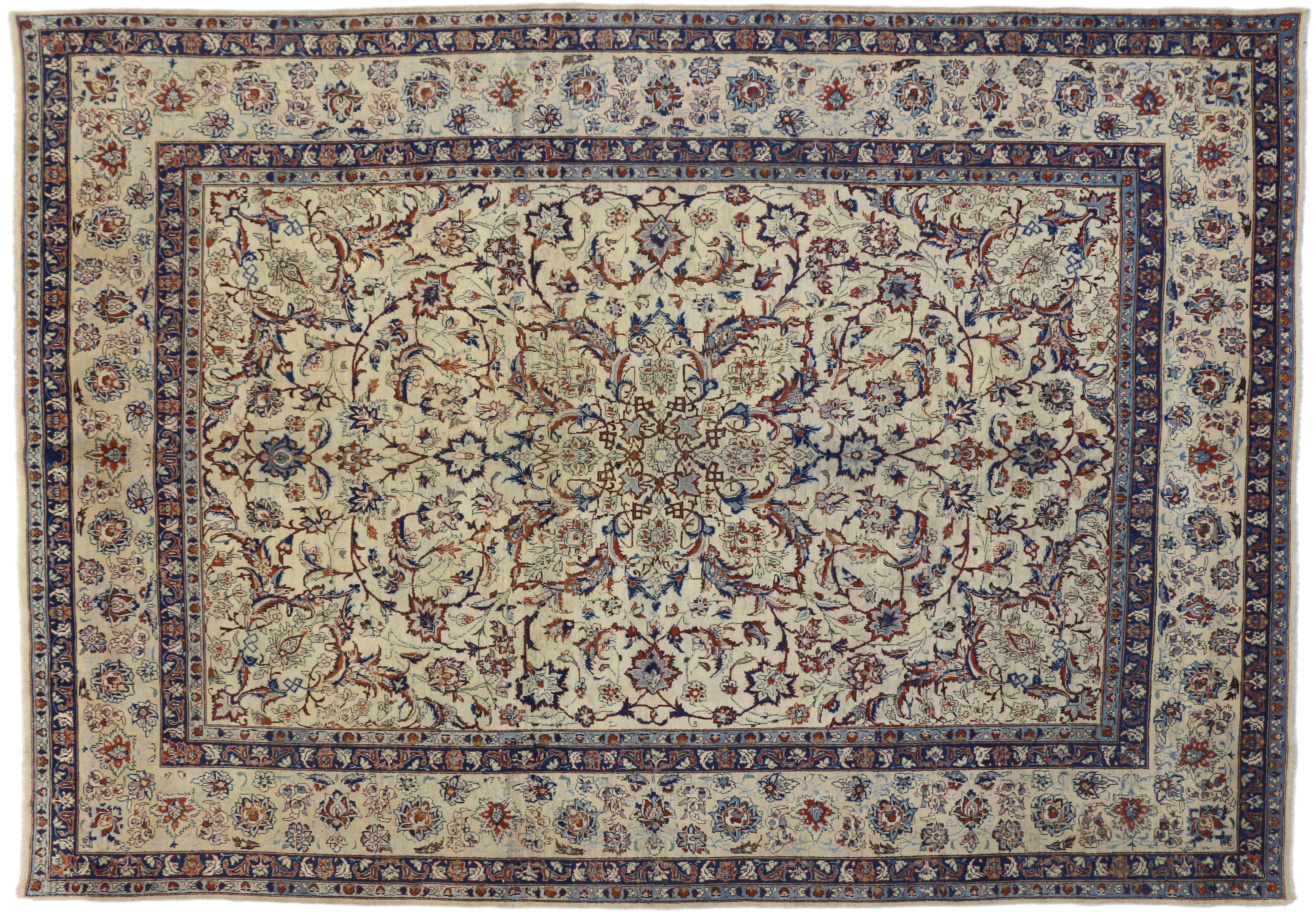 Vintage Persian Yazd Area Rug with Traditional Style In Good Condition For Sale In Dallas, TX